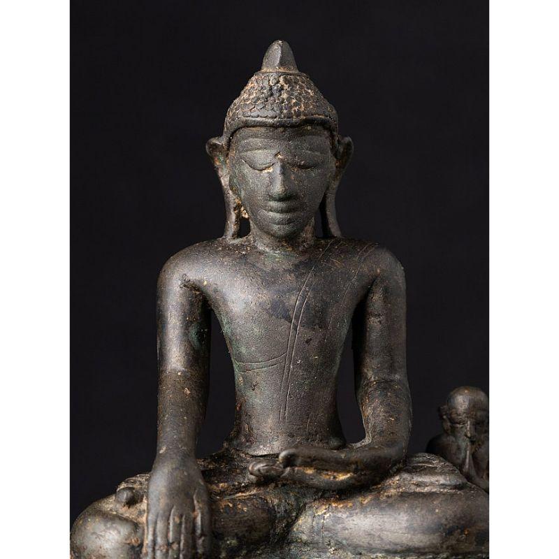 Spécial - très ancienne statue de Bouddha Arakan en bronze de Birmanie en vente 4