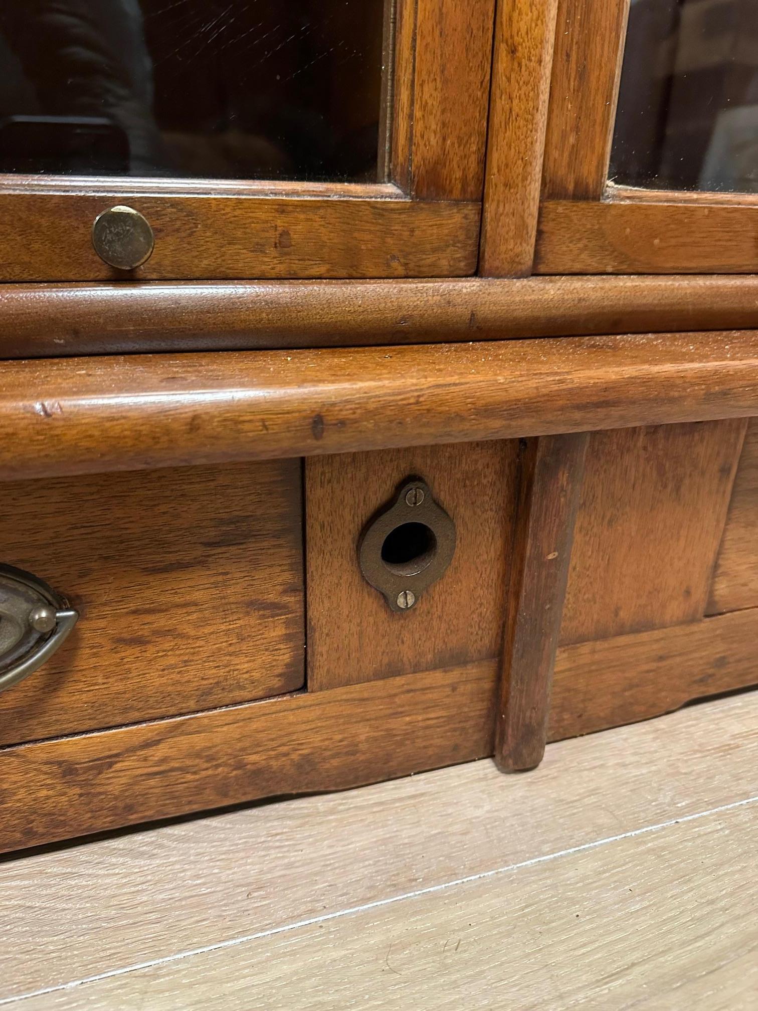 Libreria speciale Globe Wernicke in noce 9