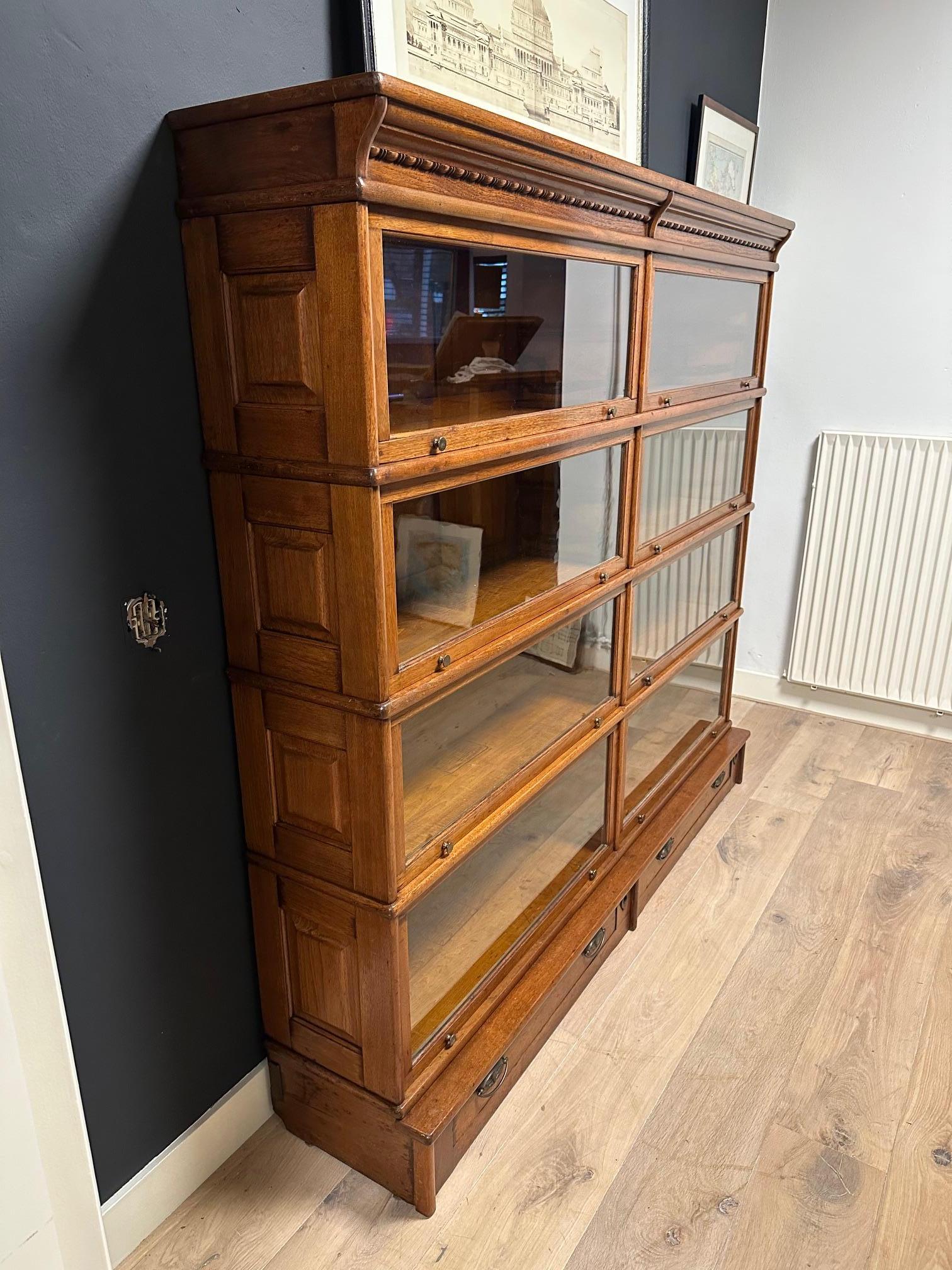 Inizio XX secolo Libreria speciale Globe Wernicke in noce