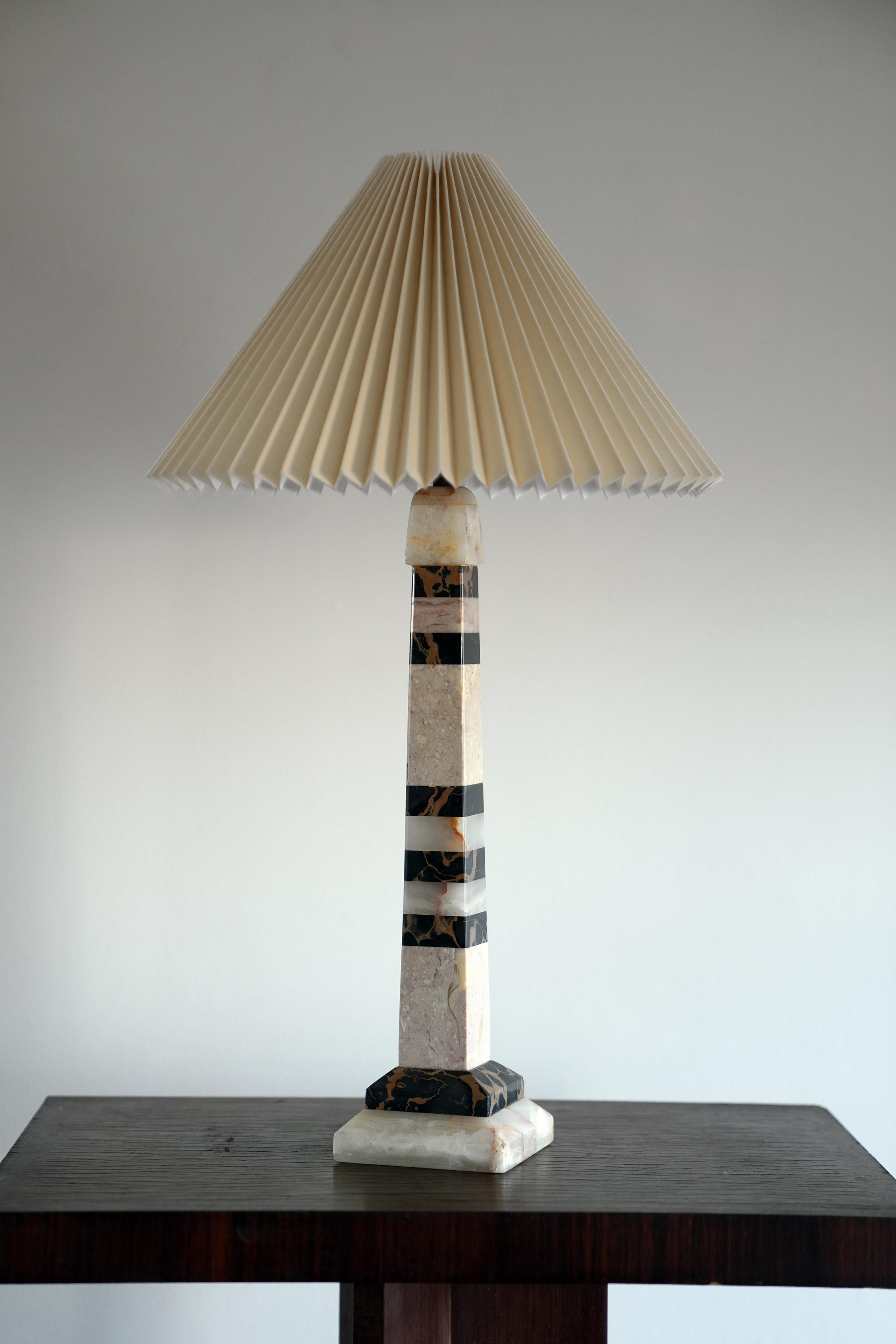 Specimen Marble table lamp c.1950s Italian.
Sculptural and beautifully graphic design. Mix of marble and onyx. 
Obelisk form