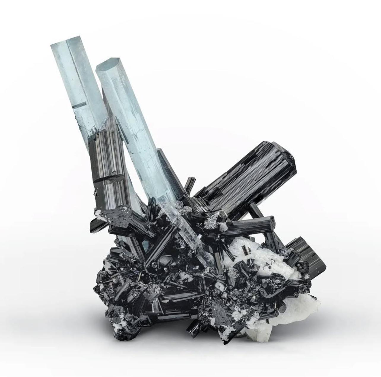 Espécimen De Cristales De Aguamarina Sobre Turmalina Negra Schorl De Pakistán Pakistaní en venta