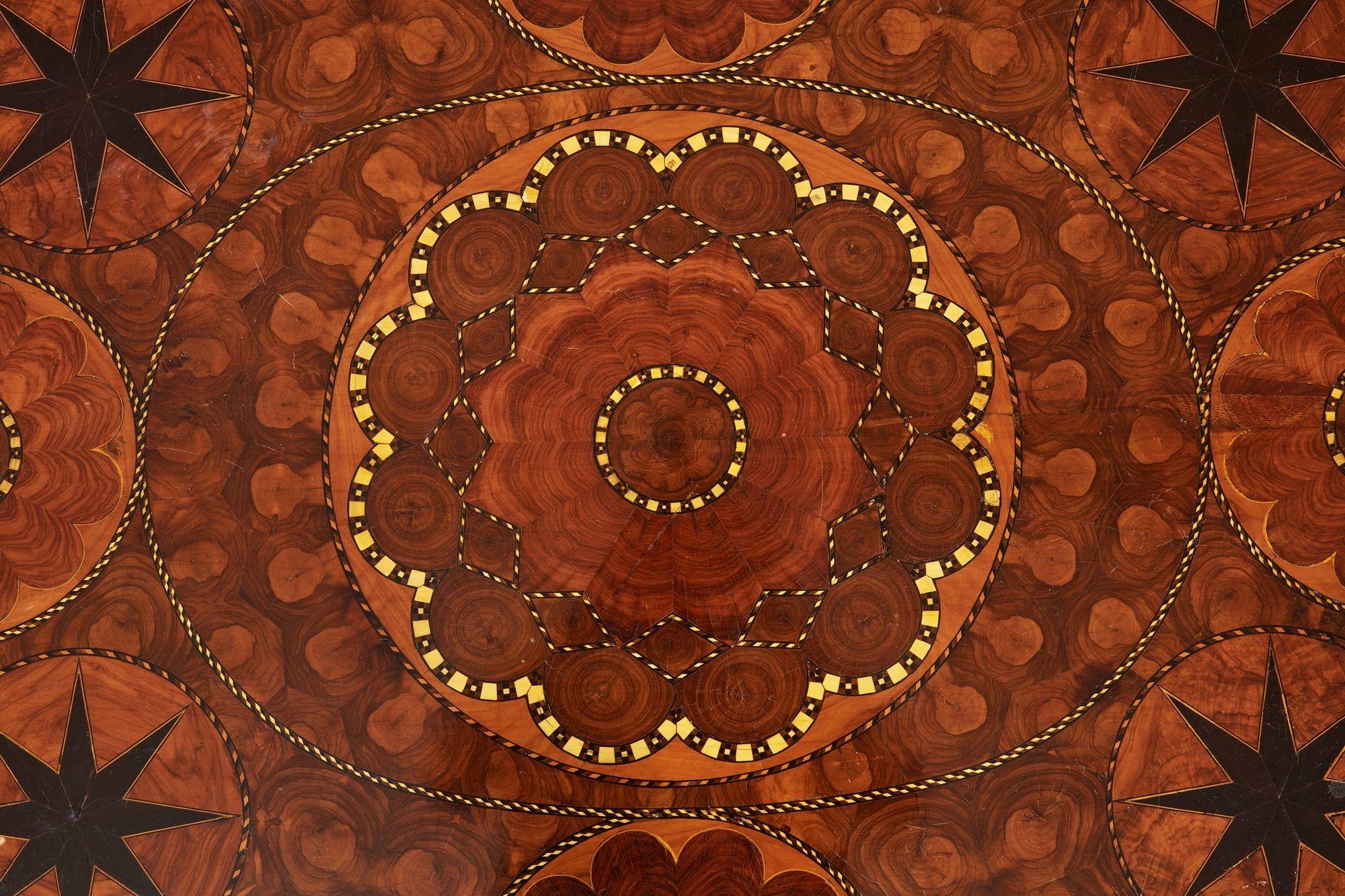 Late 20th Century Specimen Wood Oyster Veneered Coffee Table For Sale