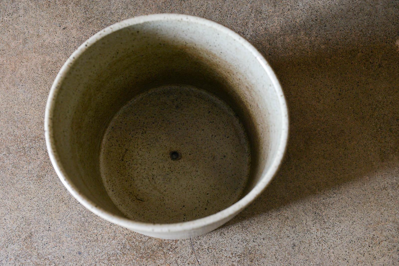 Speckled Glaze Planter by David Cressey for Architectural Pottery, ca. 1970 In Good Condition In Costa Mesa, CA