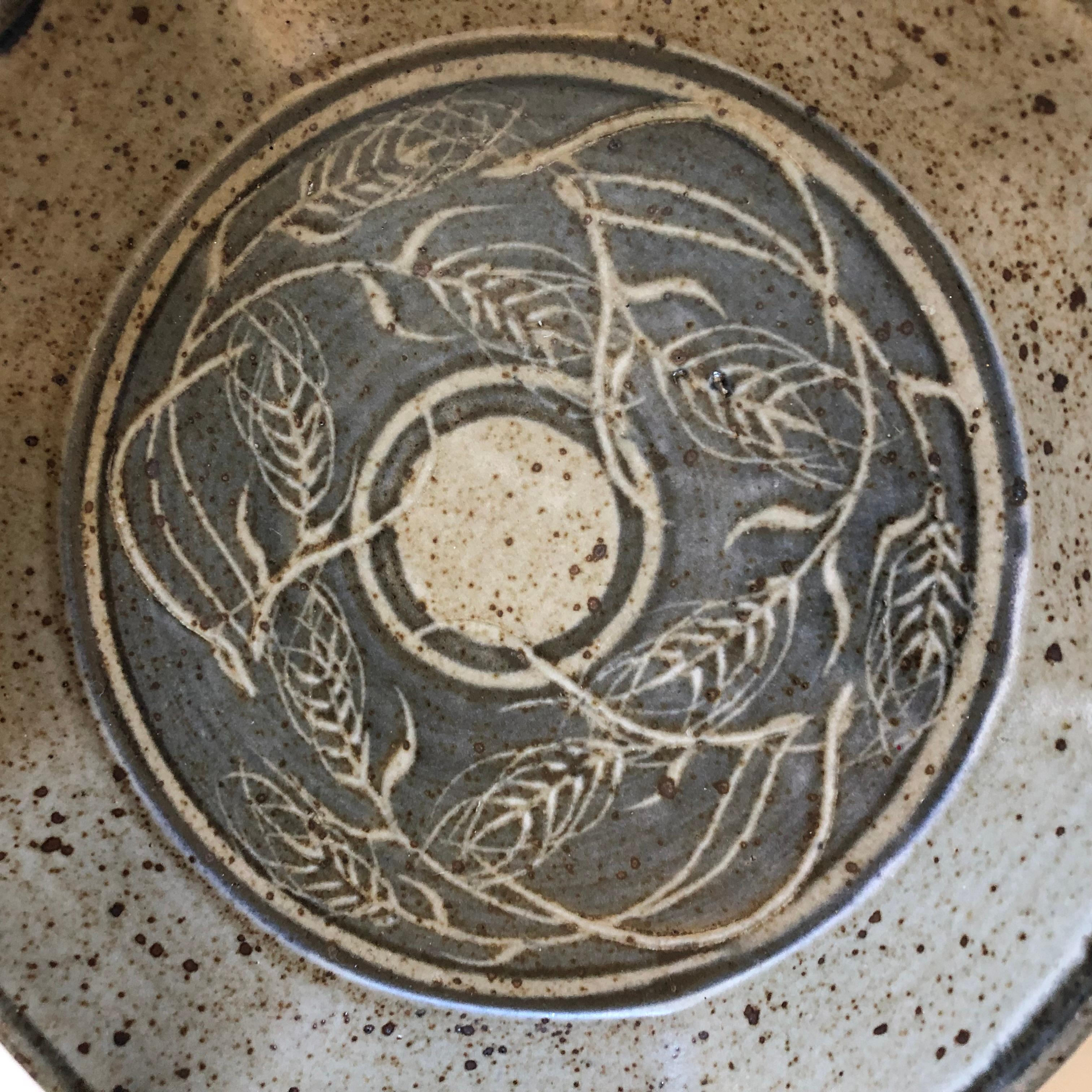 Speckled Studio Pottery-Teller – Montana Korn Pottery (Organische Moderne) im Angebot