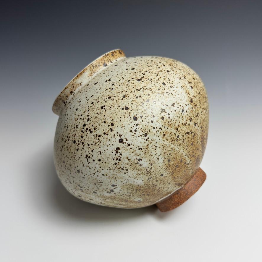 Speckled White Moon Jar by Jason Fox In New Condition For Sale In Burbank, CA