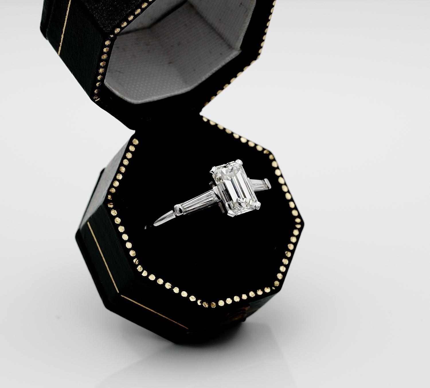 Contemporary Spectacular 1.21 Carat Emerald Cut Diamond G VVS1 Tapered Diamond Side Ring For Sale