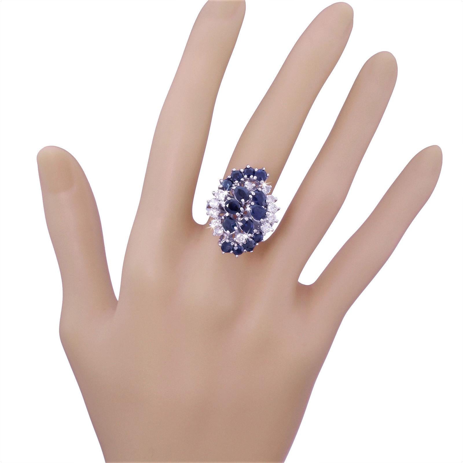 Spectacular 14 Karat Gold Large Sapphire Diamond Cluster Cocktail Ring 3.45 TW In Good Condition For Sale In Lauderdale by the Sea, FL