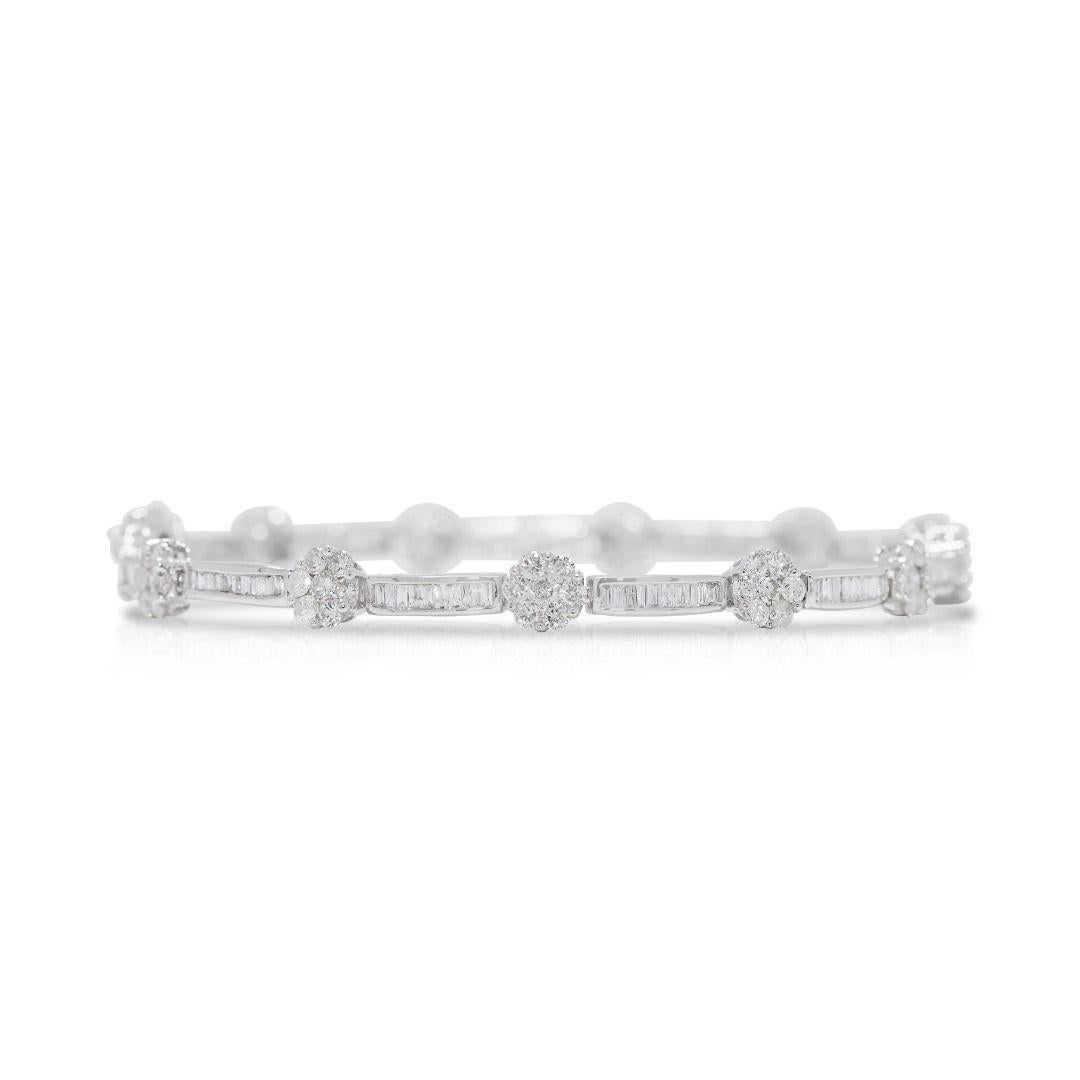 Spectacular 1.75ct Natural Diamond 18K White Gold Bracelet In Excellent Condition For Sale In רמת גן, IL