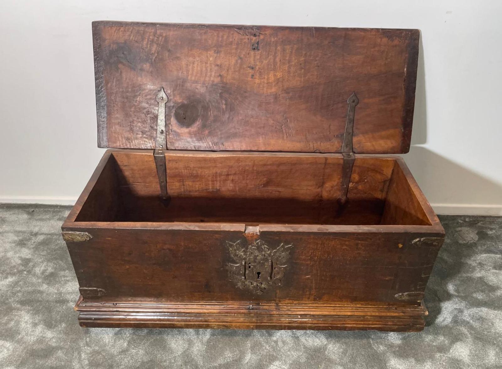 Hand-Crafted Spectacular 17th Century Spanish Chest For Sale