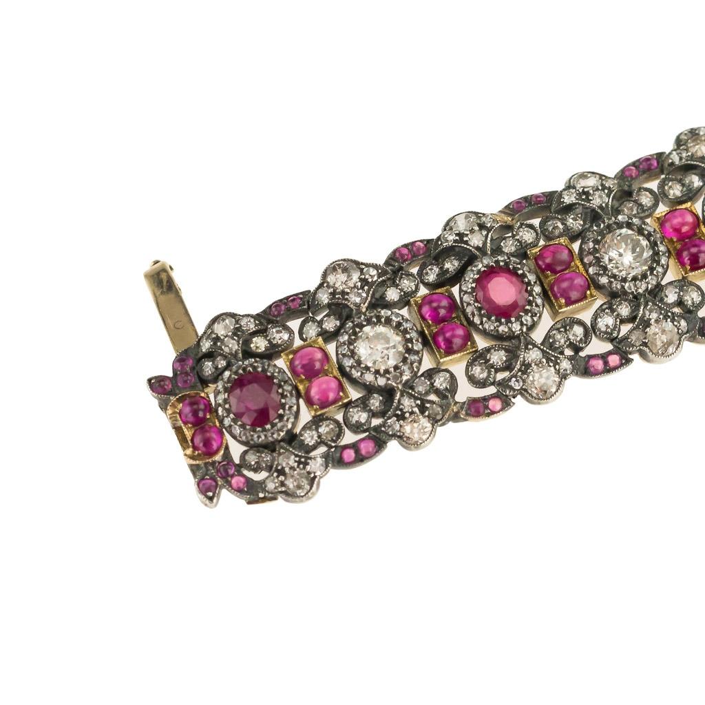 Spectacular 18 Karat Gold and Silver, Diamonds, Ruby Bracelet In Good Condition For Sale In London, London
