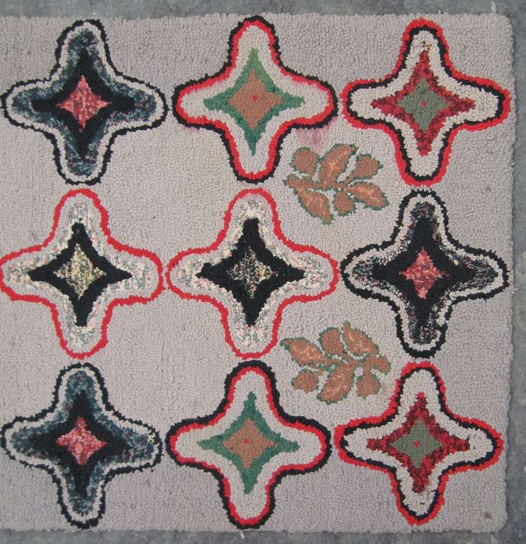 Primitif Spectaculaire tapis crochet géométrique d'art populaire américain des années 1920 en vente