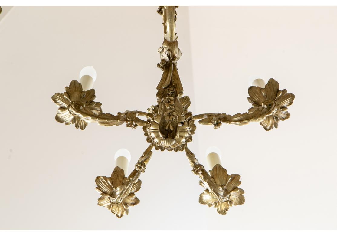 Spectaculaire lustre français ajouré en bronze du 19ème siècle à 20 feux État moyen - En vente à Bridgeport, CT