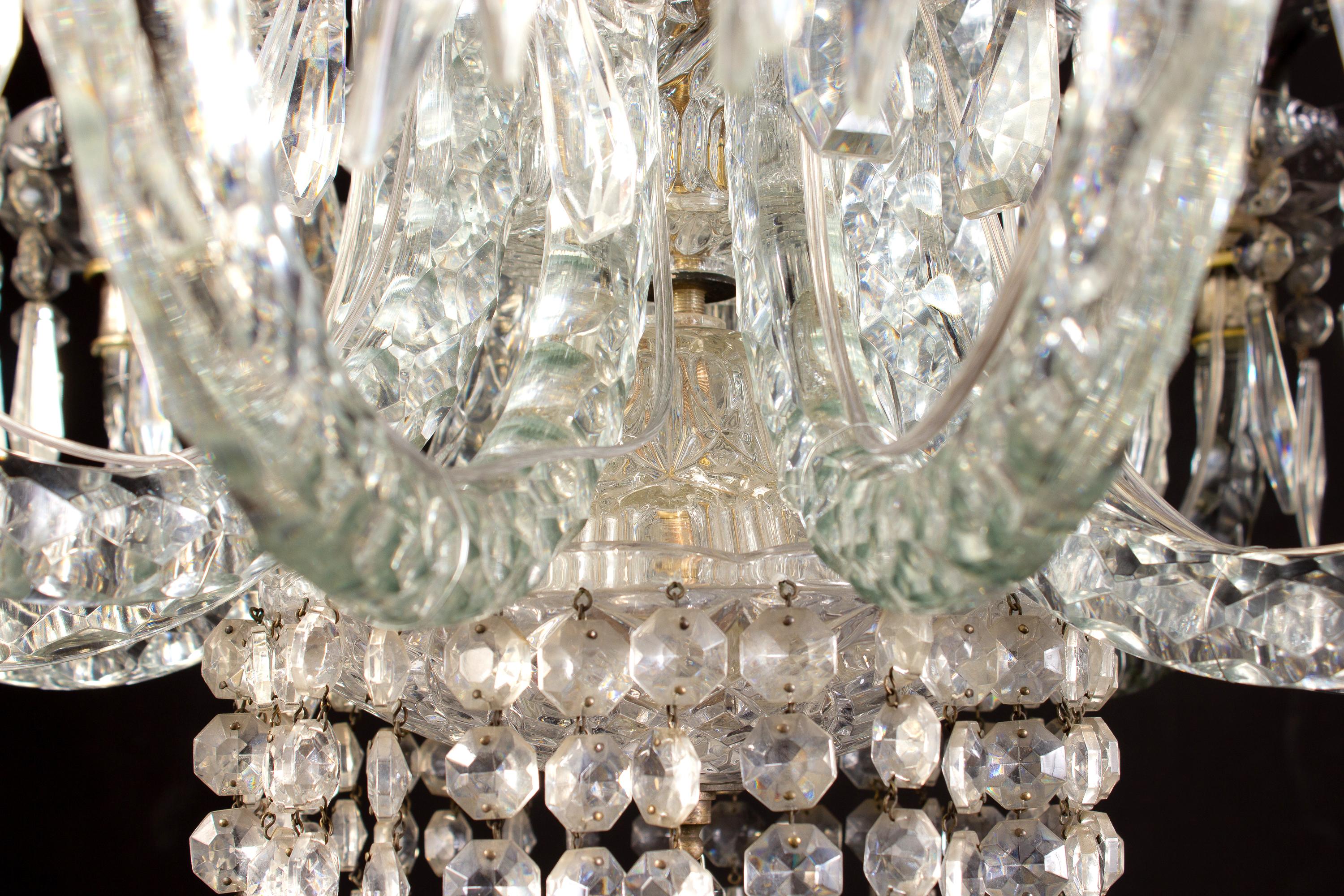Spectaculaire lustre français en cristal du 19ème siècle, années 1880 en vente 4