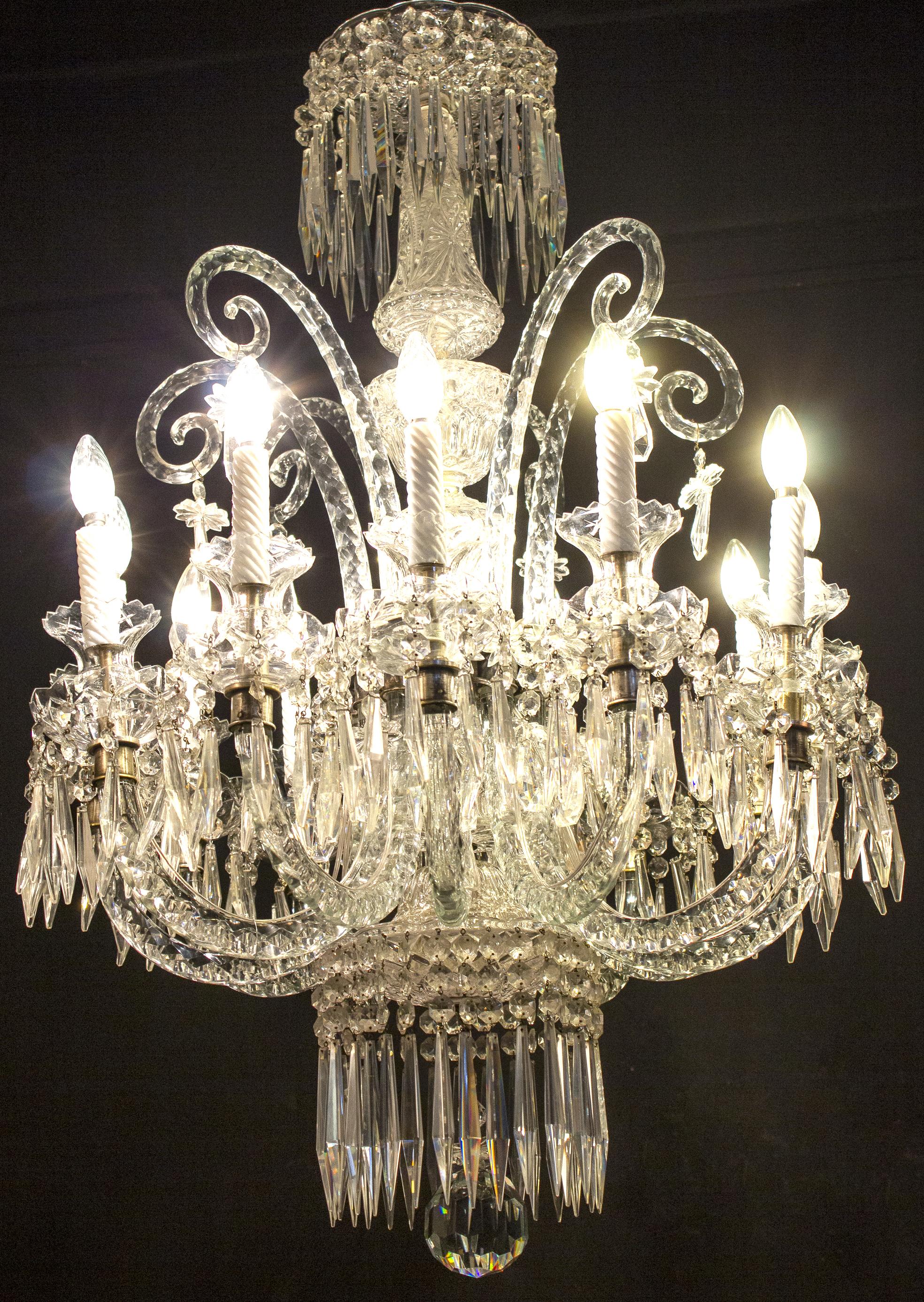 Spectaculaire lustre français en cristal du 19ème siècle, années 1880 en vente 10
