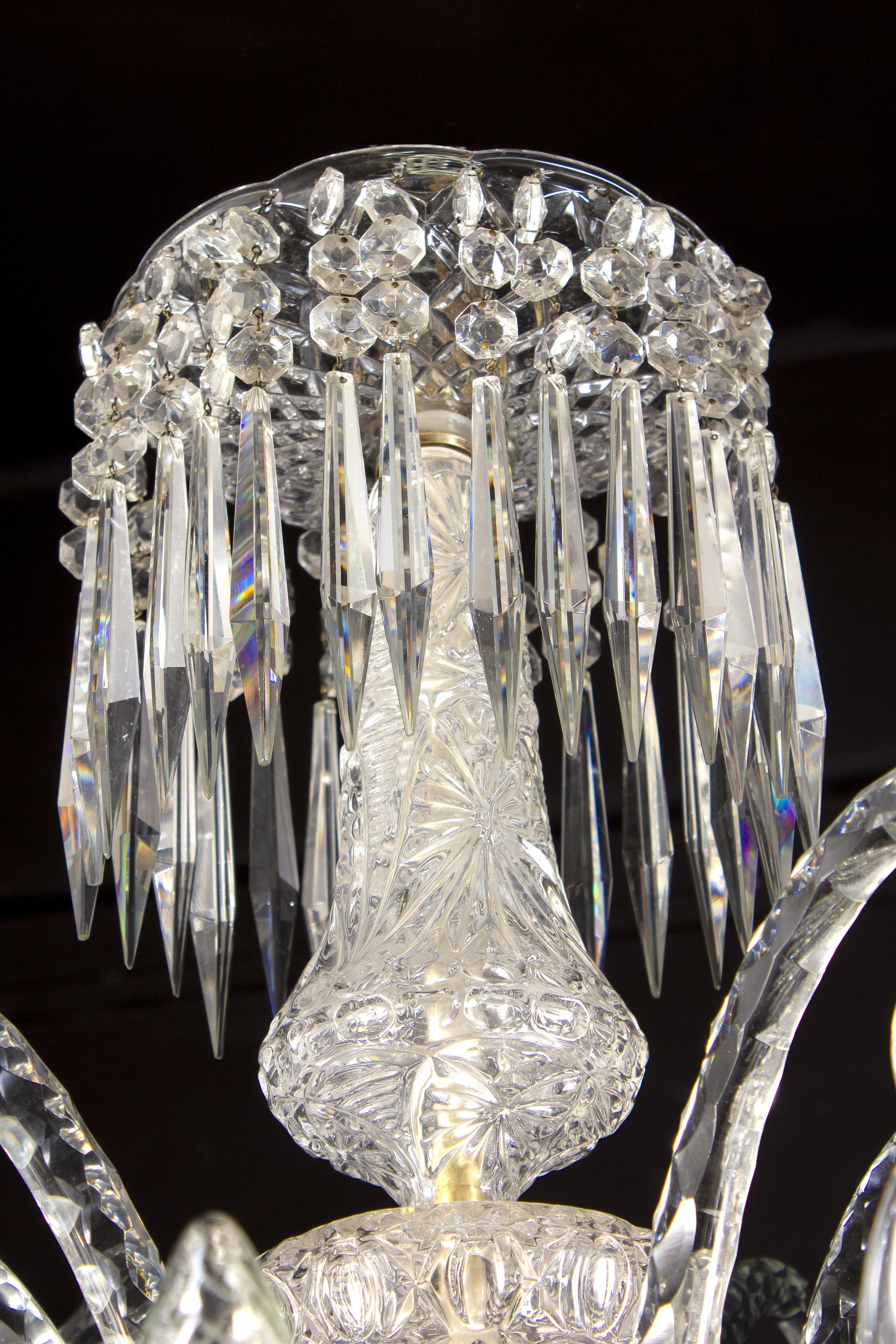 Français Spectaculaire lustre français en cristal du 19ème siècle, années 1880 en vente