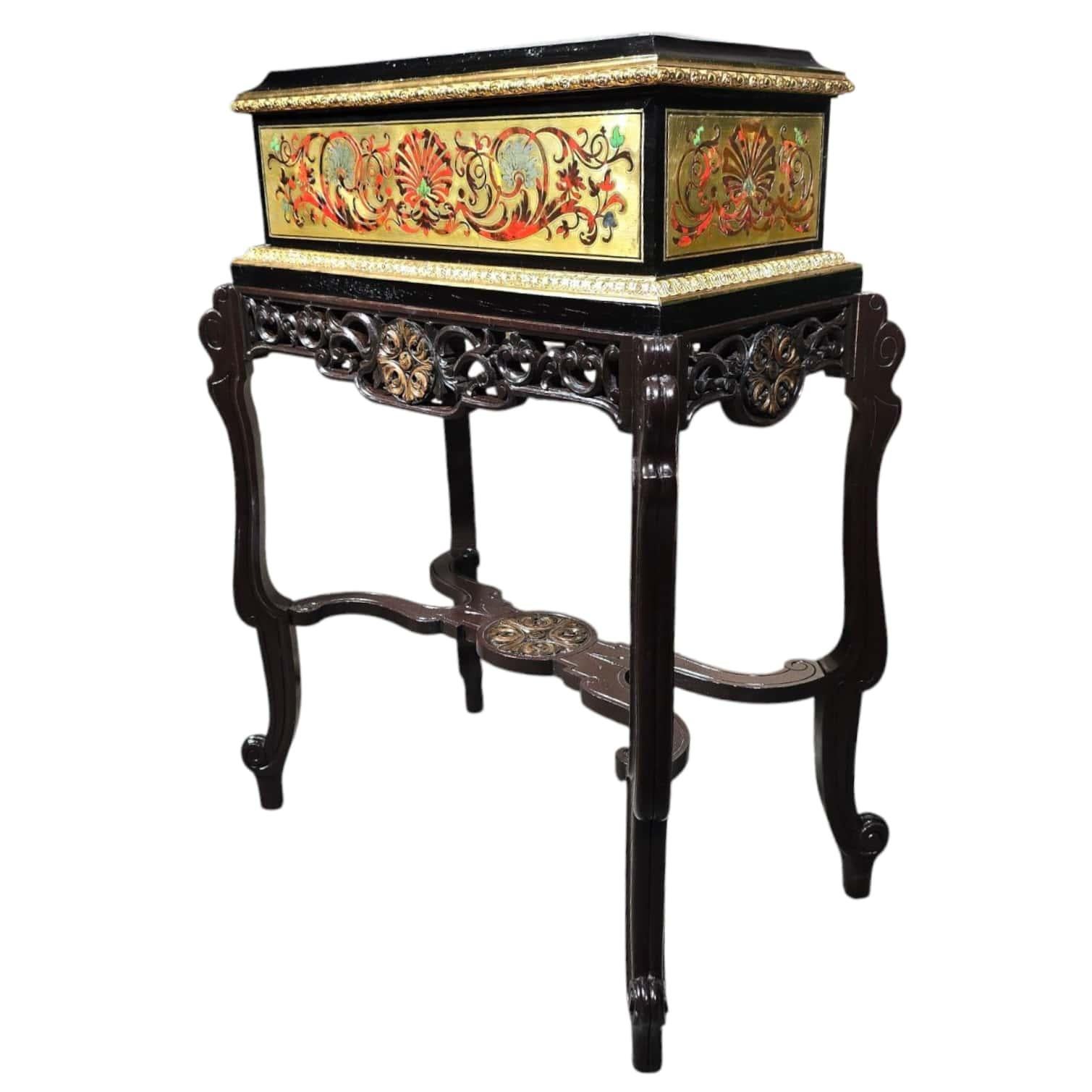Spectacular 19th Century French Jardinière with Boulle Marquetry For Sale 7
