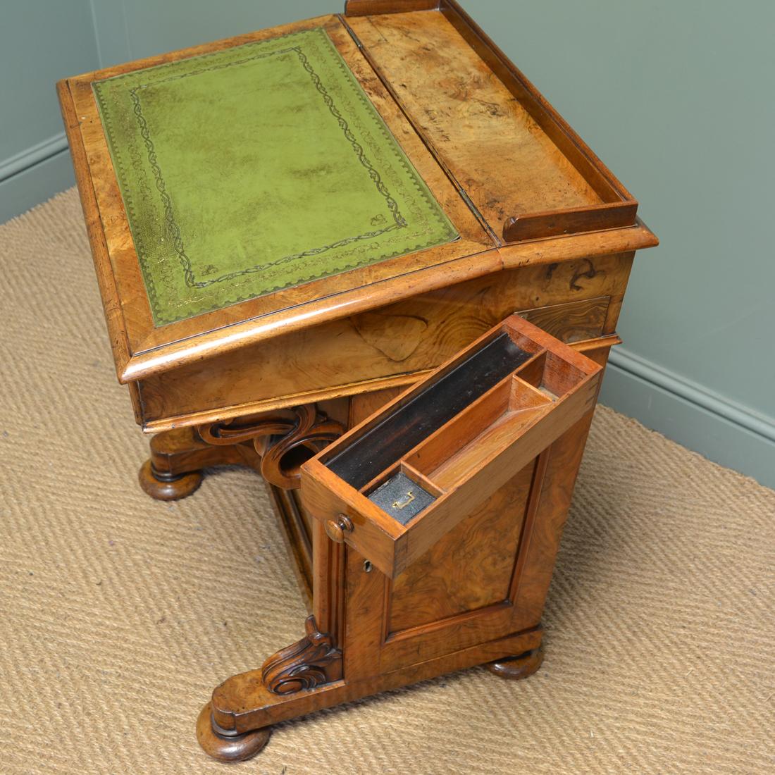 Spectacular 19th Century Quality Victorian Figured Walnut Antique Davenport Desk In Good Condition For Sale In Link 59 Business Park, Clitheroe