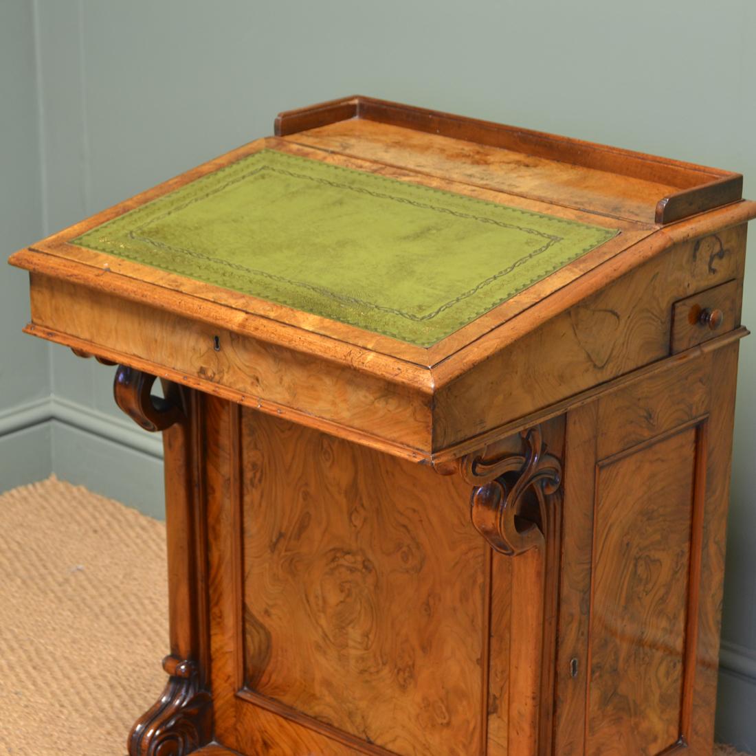 Spectacular 19th Century Quality Victorian Figured Walnut Antique Davenport Desk For Sale 2
