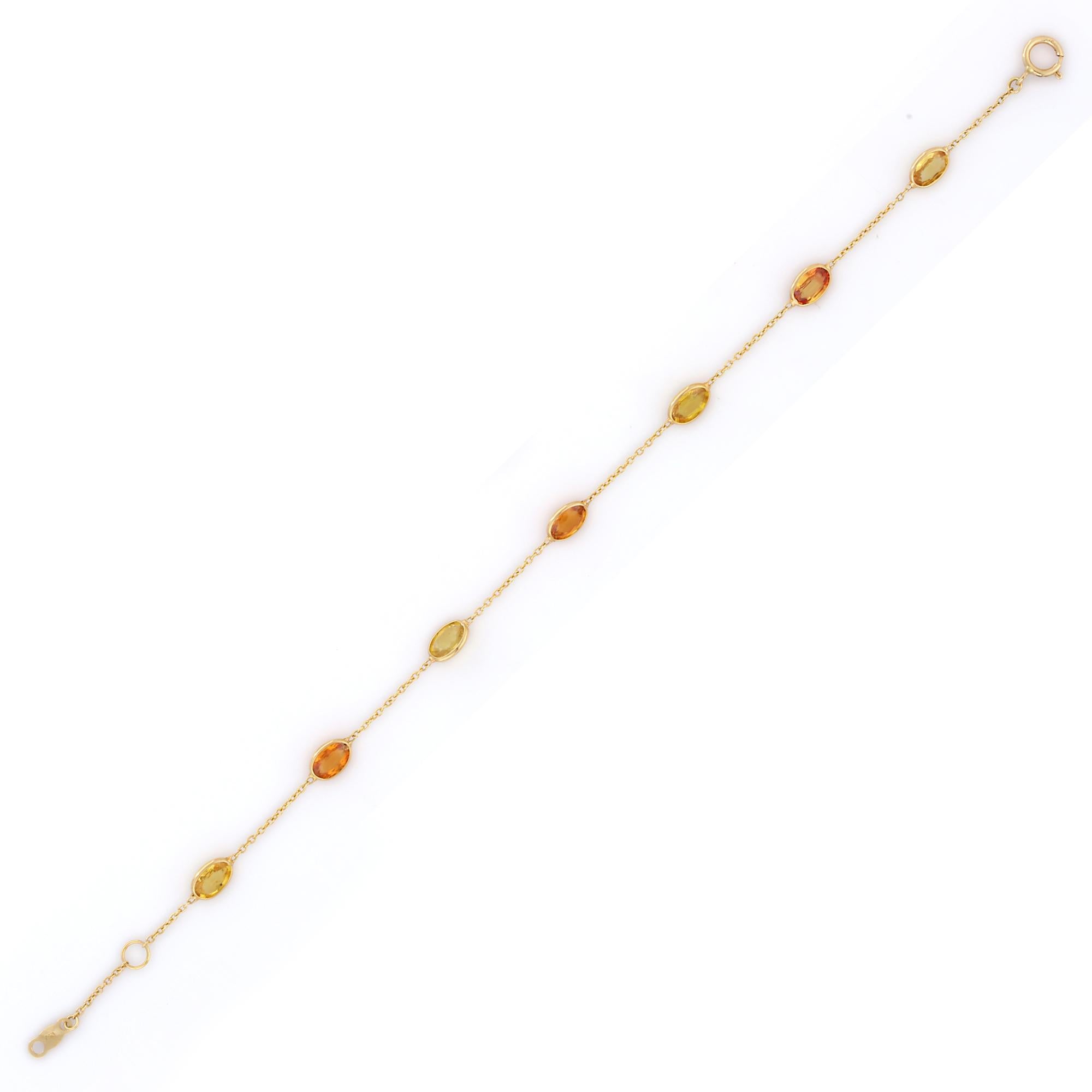 Taille ovale Spectaculaire bracelet à breloques en or jaune 18 carats avec plusieurs saphirs de 3,8 carats cloutés en vente