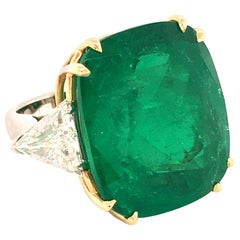 Spectacular 44.09 Carat Colombian Emerald and Diamond Ring in 18 Karat Gold