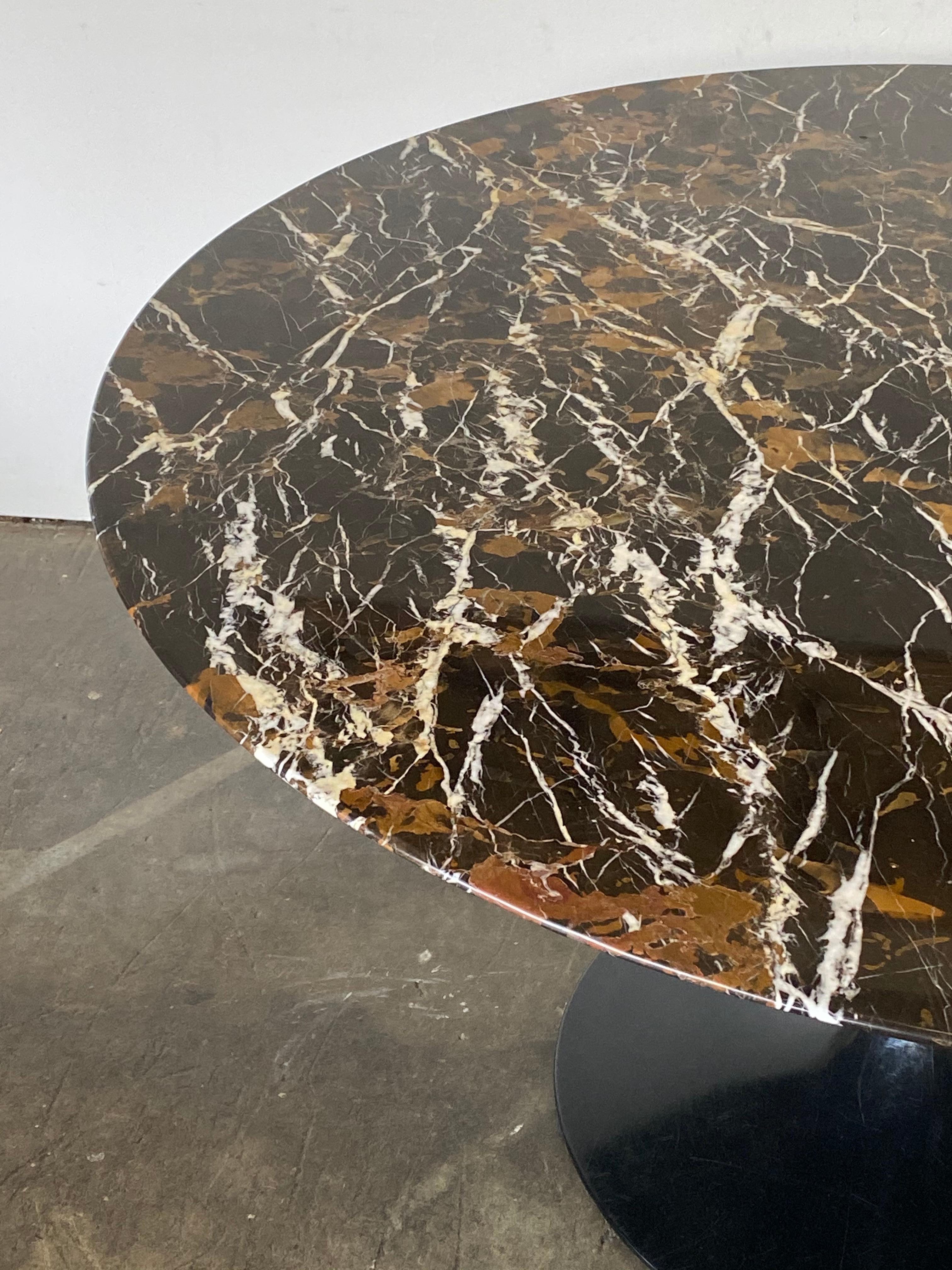 American Spectacular Circular Marble Dining Table by Eero Saarinen for Knoll