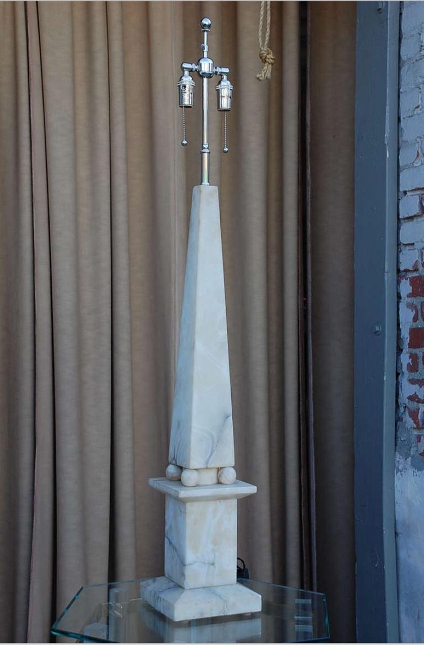 Spectacular Alabaster Obelisk Lamp In Good Condition For Sale In Los Angeles, CA