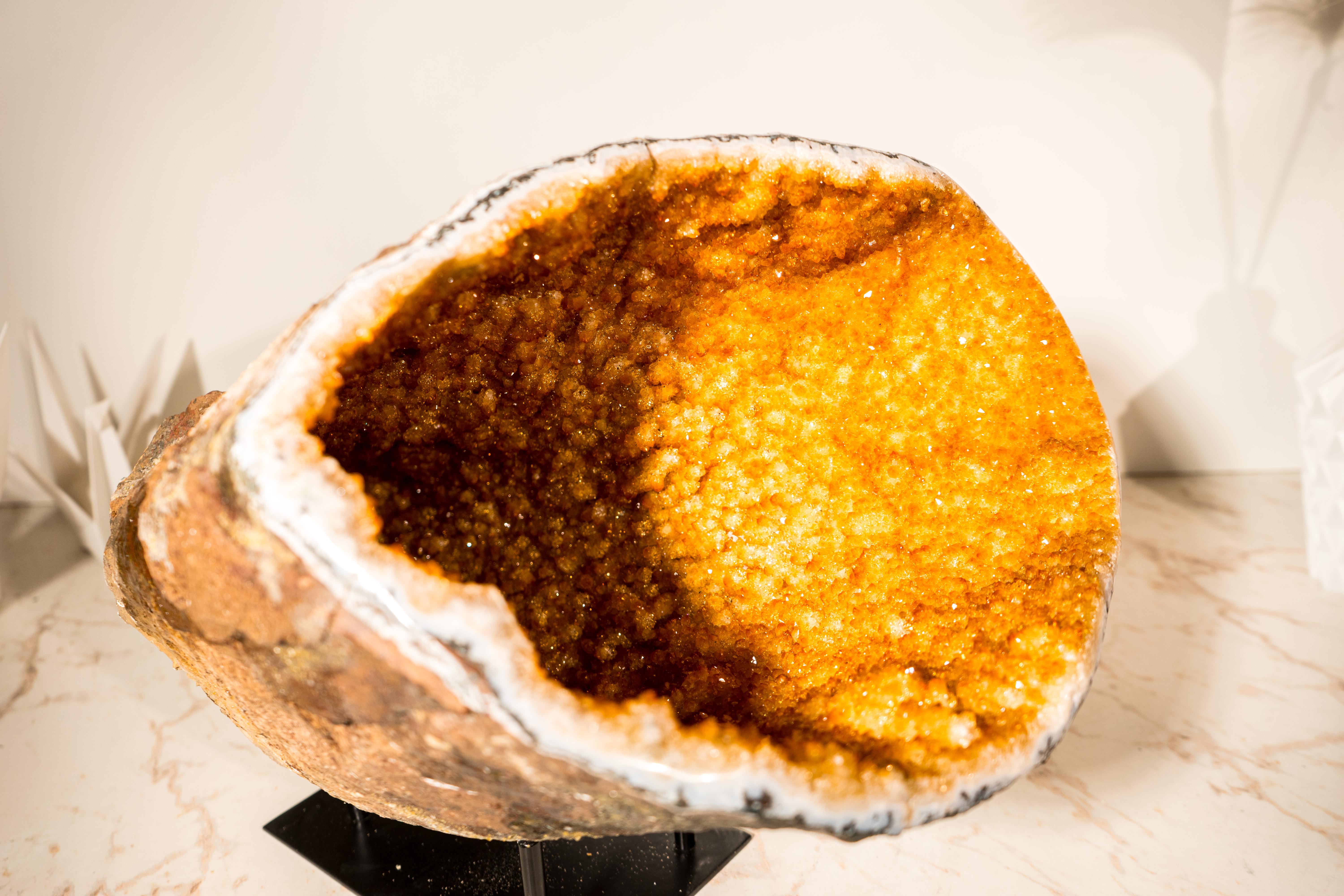 Spectacular All-Natural Citrine Geode Cave In New Condition For Sale In Ametista Do Sul, BR