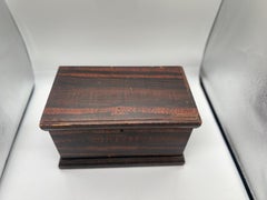 Espectacular Caja Fuerte Americana Pintada con Grano, Nueva Inglaterra Circa 1800