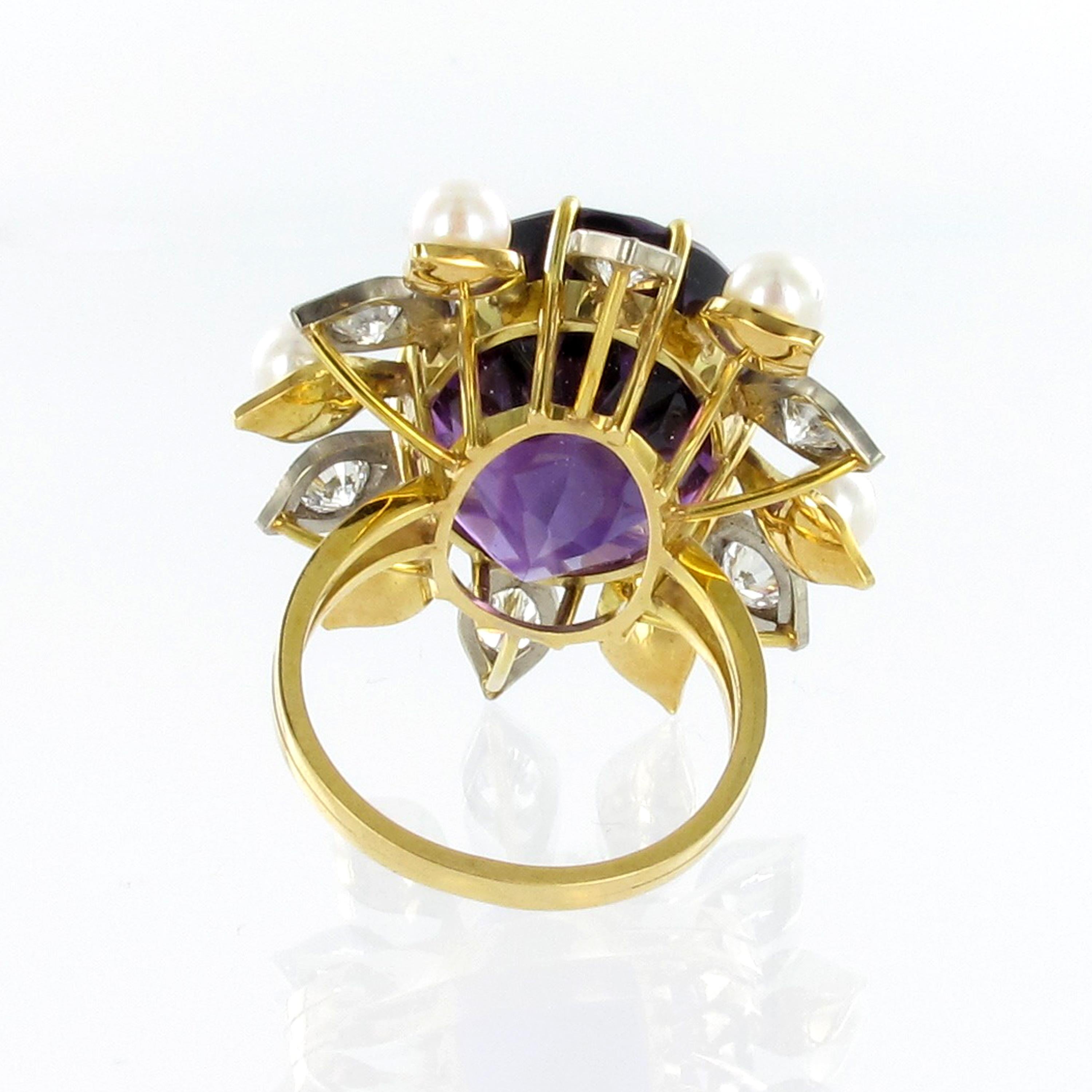 Women's or Men's Spectacular Amethyst, Diamond and Pearl Suite in Yellow and White Gold For Sale