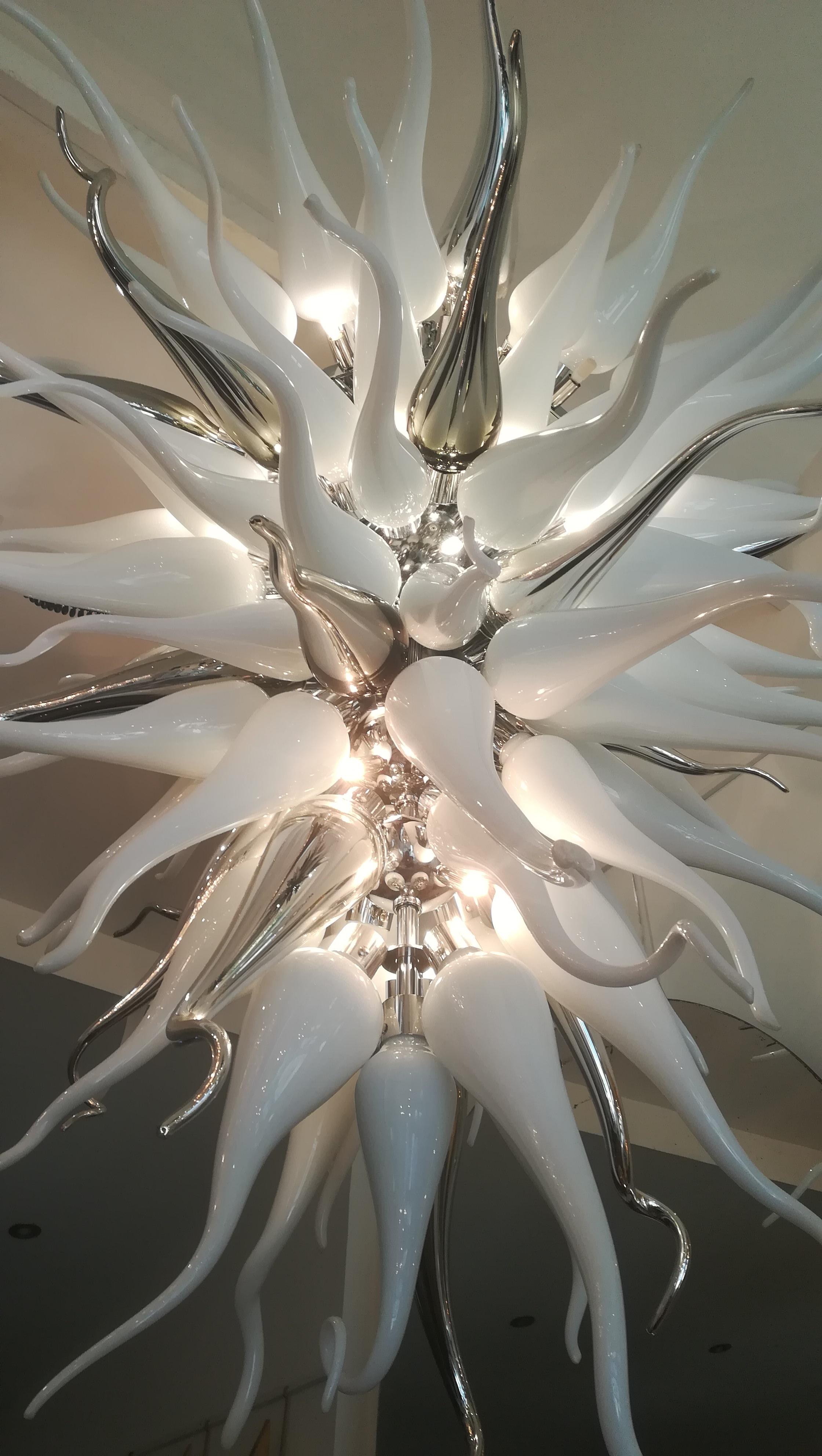 Spectacular and Huge Murano Glass Chandelier 4