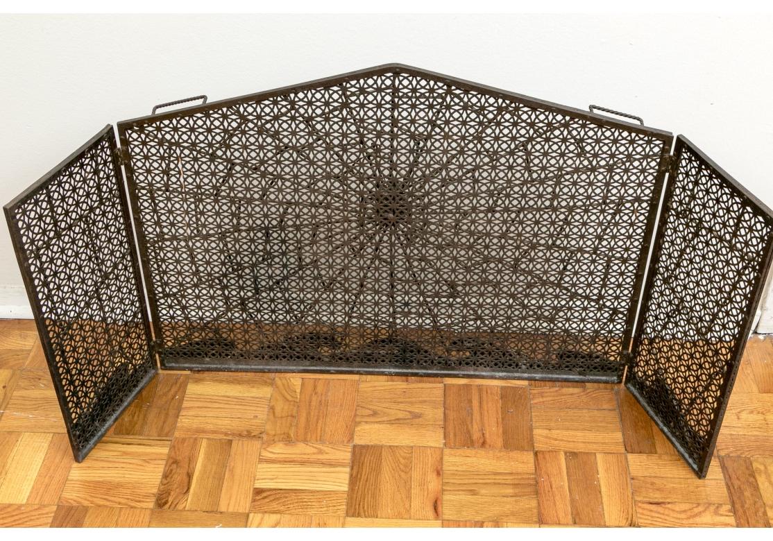 Espectacular Biombo de Telaraña de Hierro Antiguo Arts and Crafts en venta 1