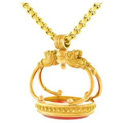 Spettacolare ciondolo a forma di fob in oro Antique French