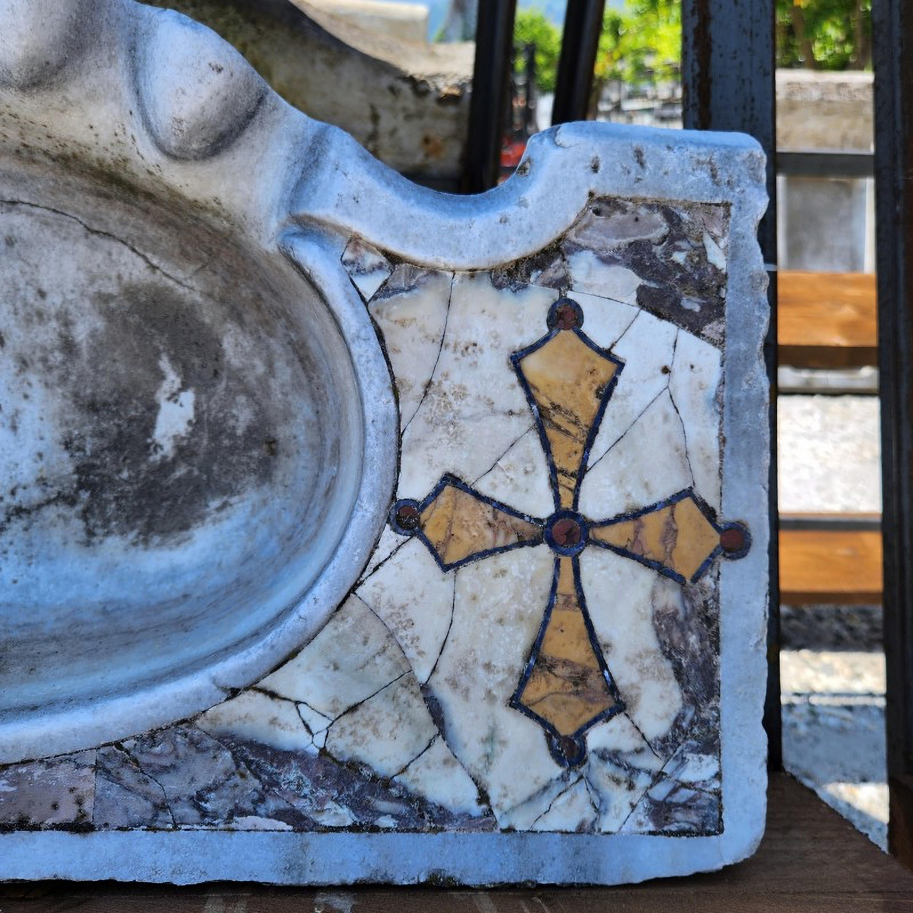 Baroque Spectacular Antique Sink in Olimpico Marble with Tarsie Early 19th Century For Sale