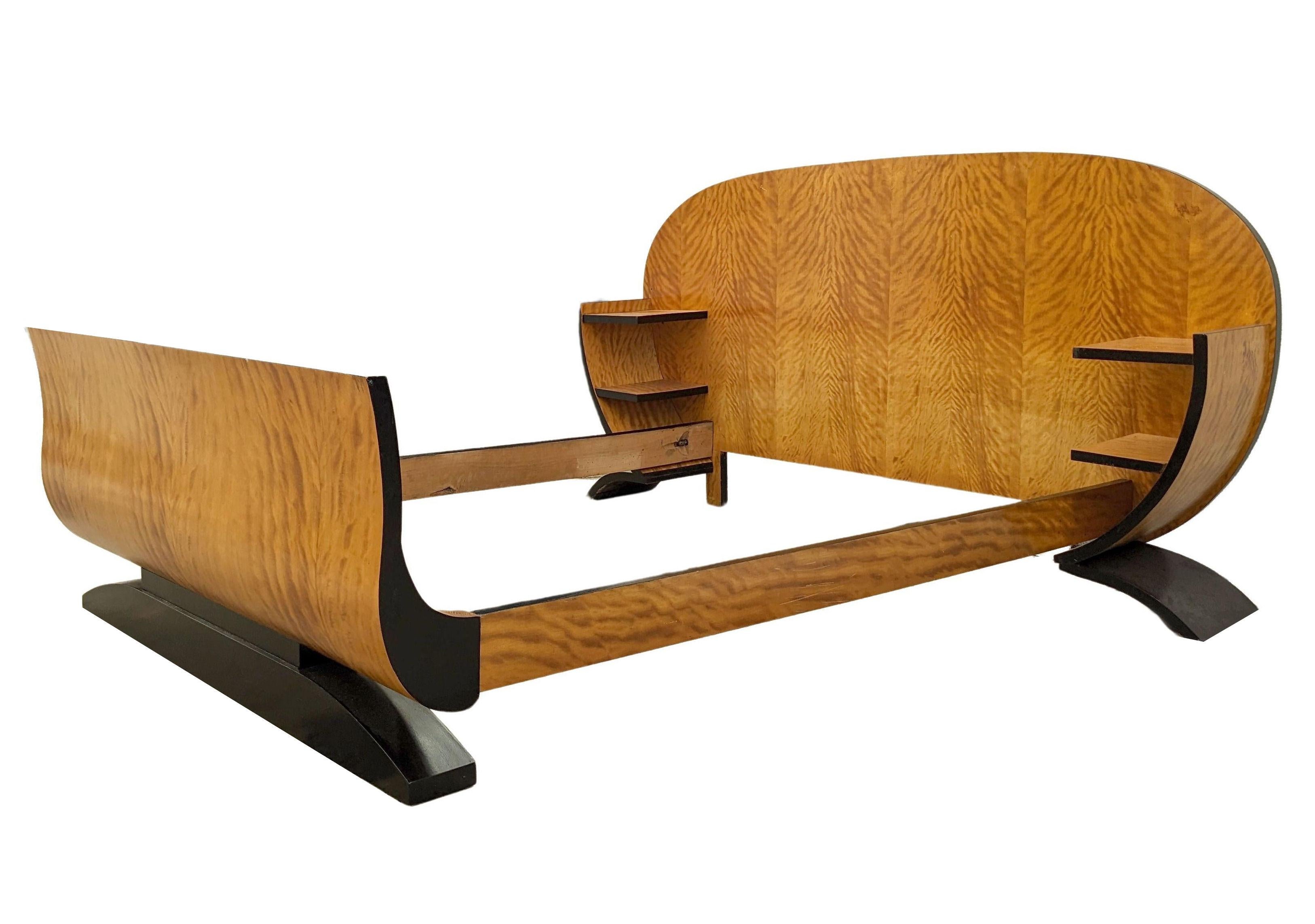 Oak Spectacular Art Deco Modernist French Double Bed, Circa 1935 For Sale