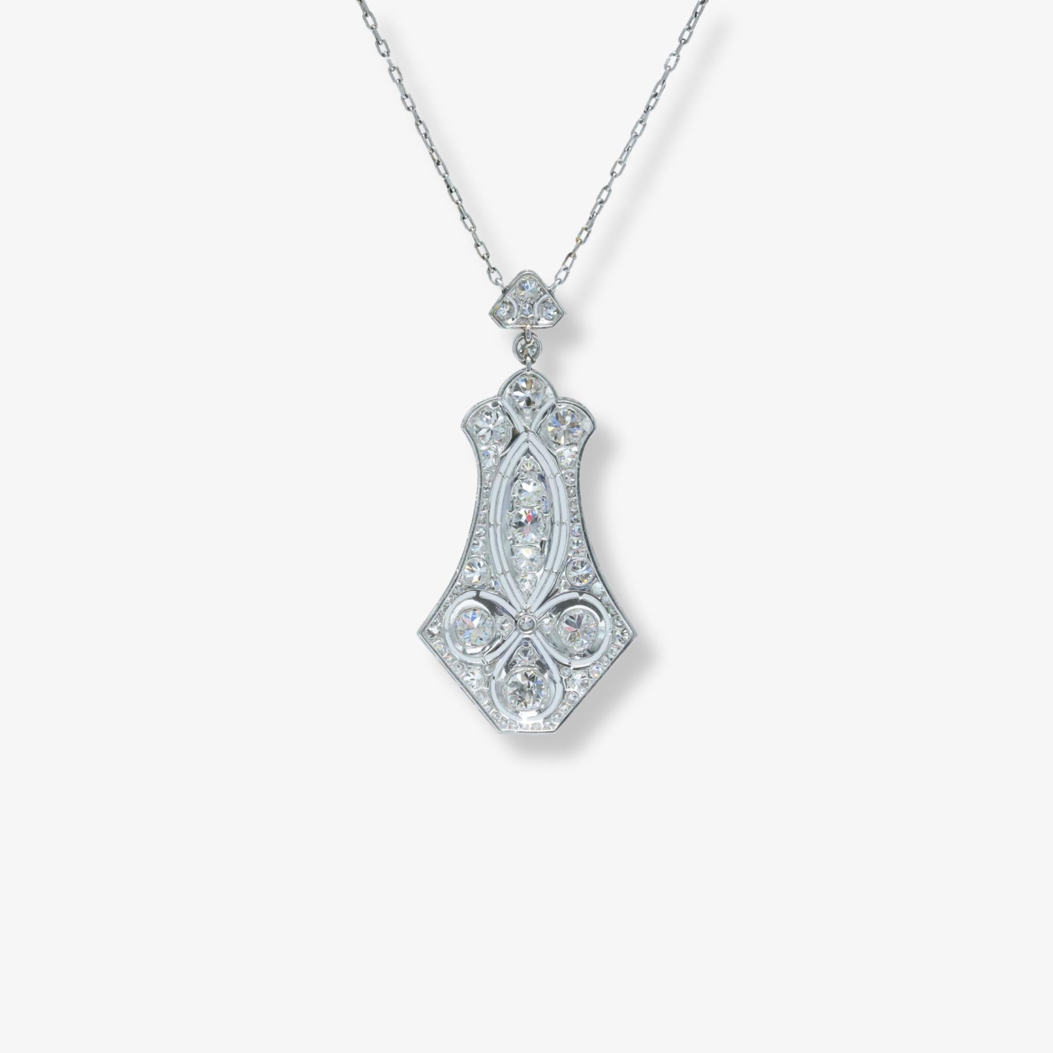 Espectacular Colgante y Collar de Platino y Diamantes de talla europea antigua Art Decó en Excelente estado para la venta en Tampa, FL