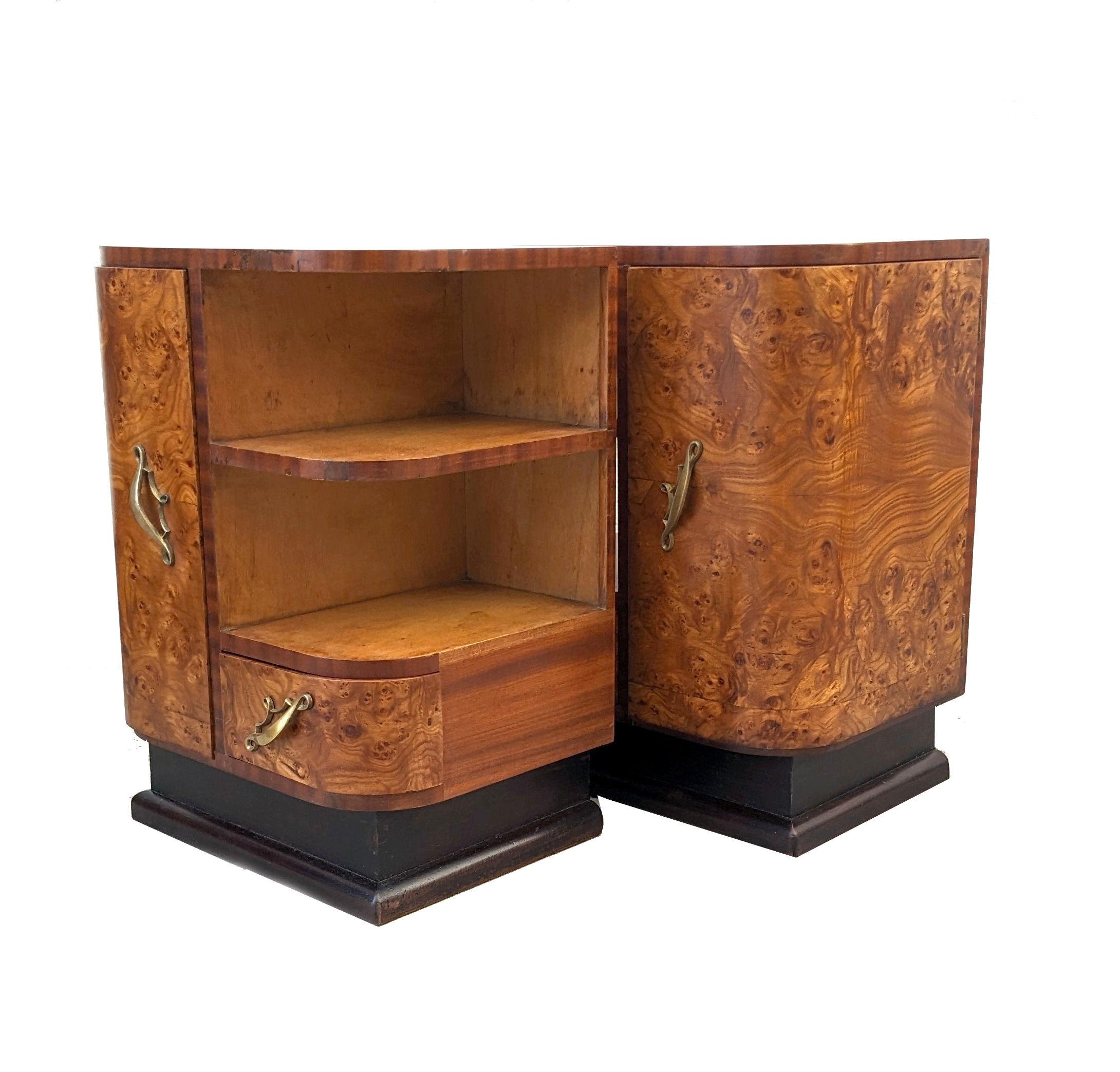 Spectacular Art Deco Pair Matching of Italian Bedside Table Nightstands, c1930 For Sale 3