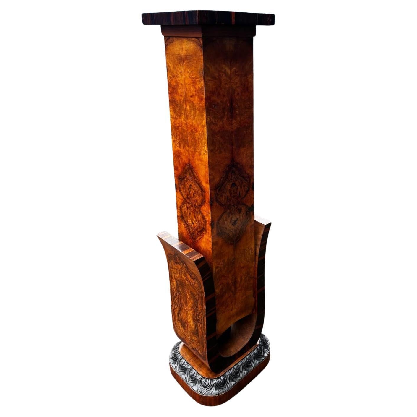Spectacular Art Deco Walnut And Macassar Ebony Pedestal, Torchiere, c1930 In Good Condition For Sale In Devon, England