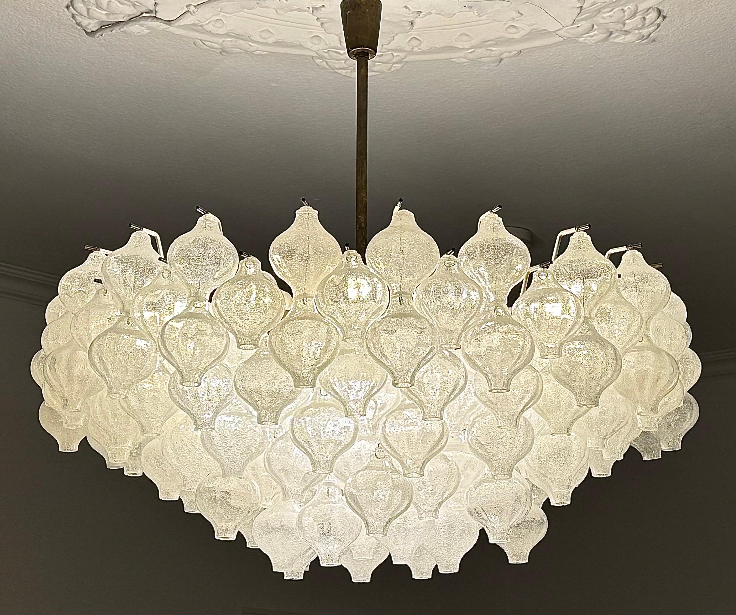 Vetro di Murano Spettacolare lampadario austriaco in vetro di Murano 