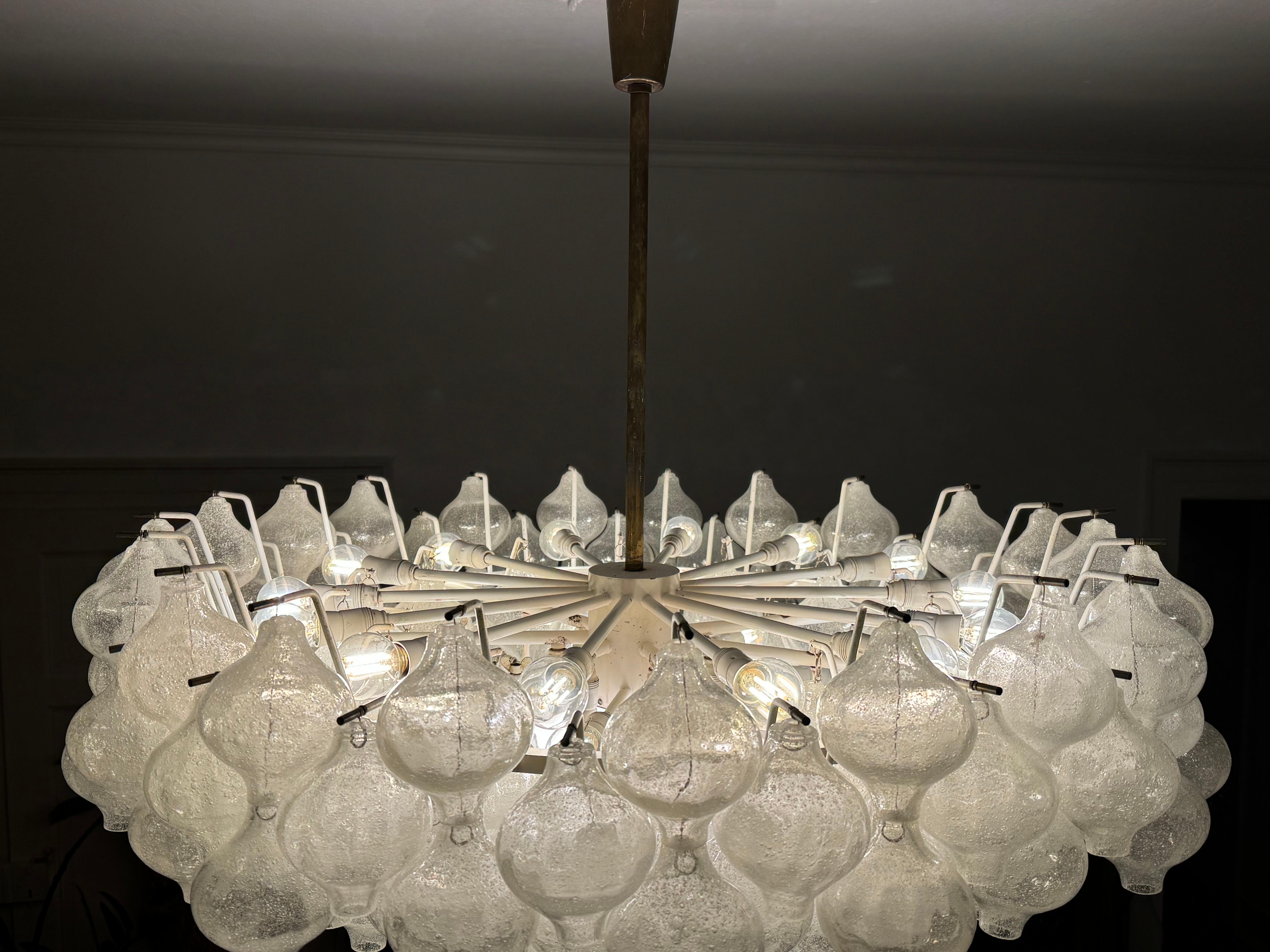 Spettacolare lampadario austriaco in vetro di Murano 