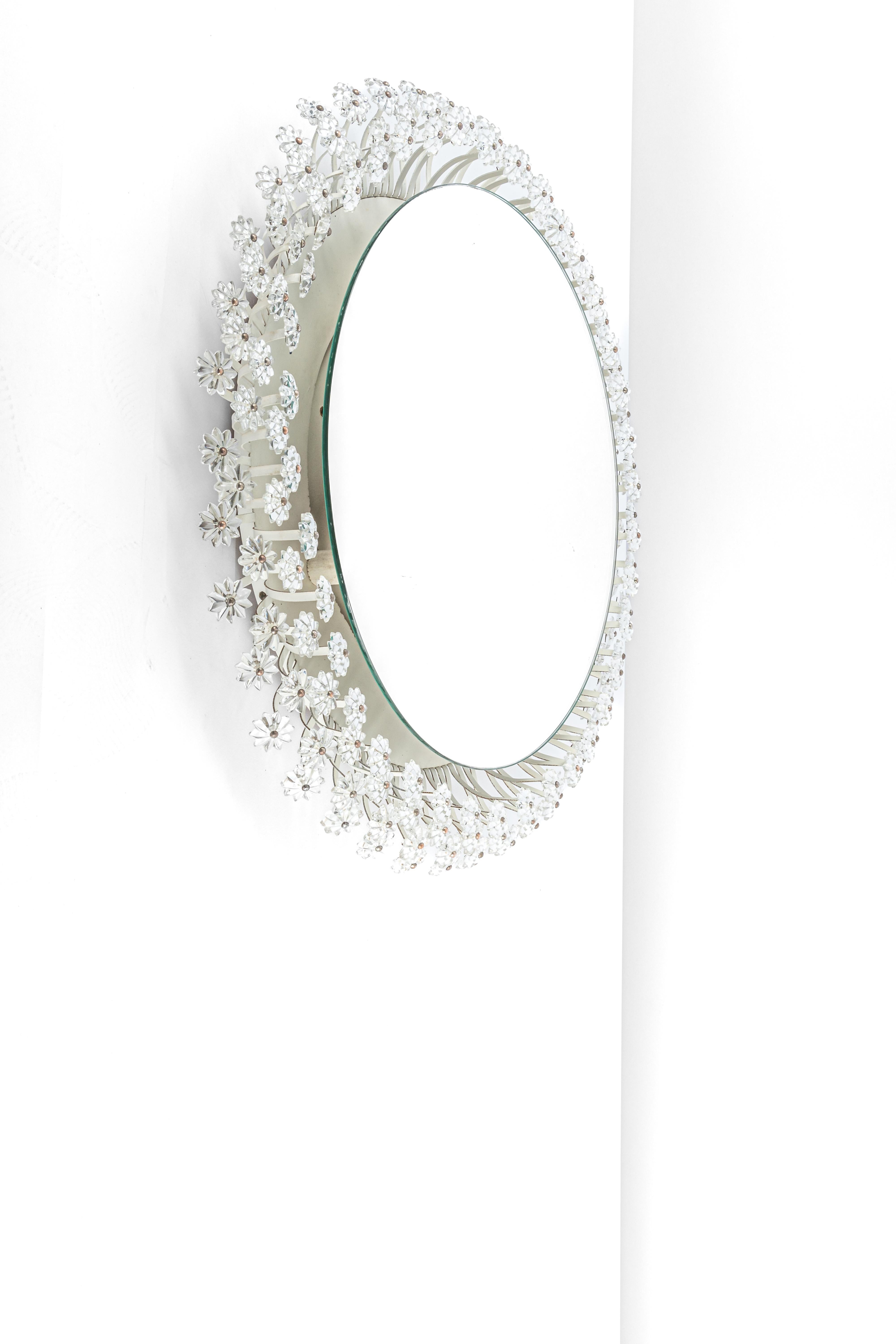 Spektakulärer rückseitig beleuchteter Spiegel aus Messing und Kristallglas von Palwa, Deutschland im Angebot 1