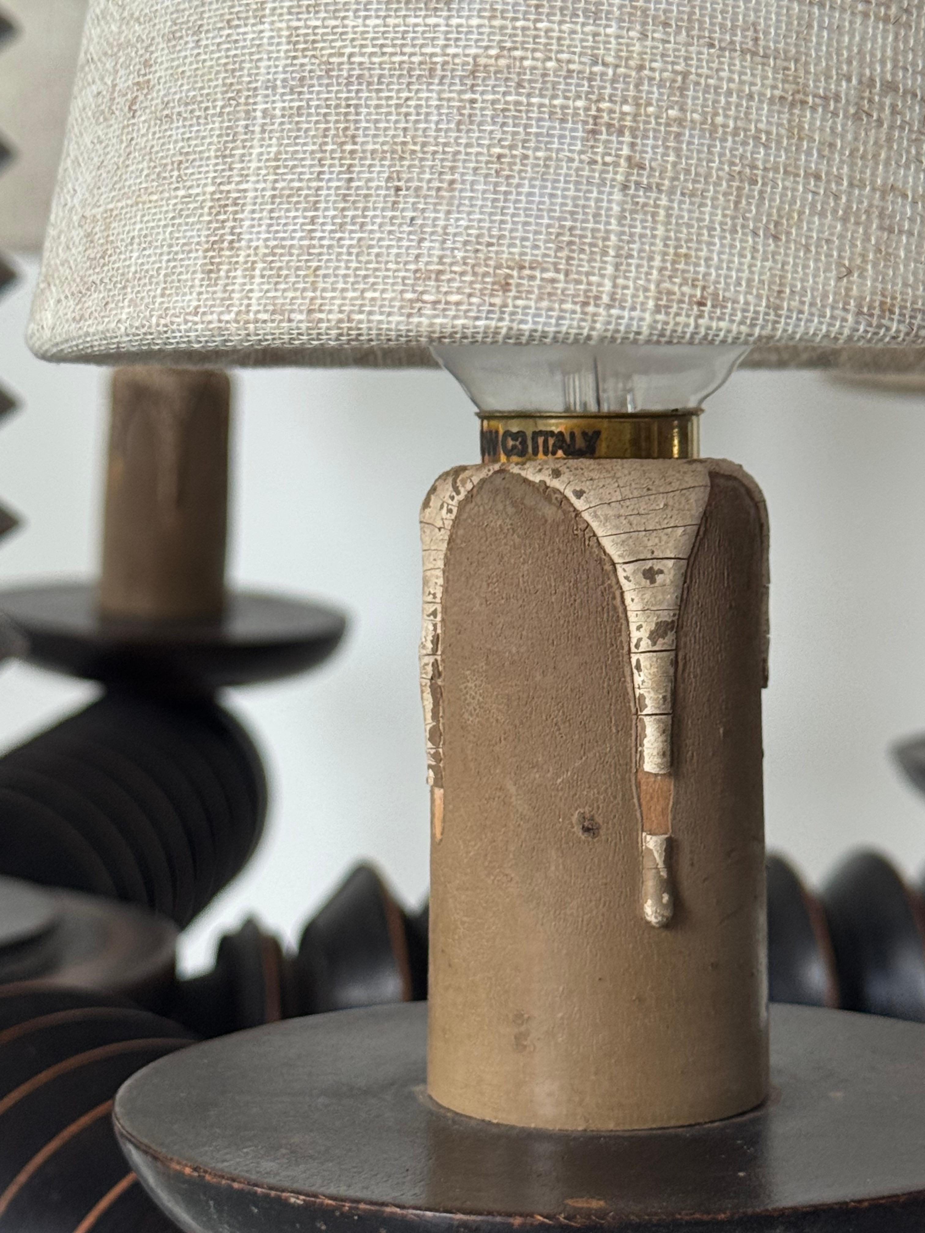 Metà XX secolo Spettacolare lampadario brutalista in legno tornito di Charles Dudouyt, Francia, anni '40 in vendita