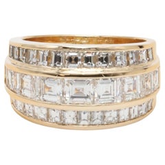 Spectacular Carre Cut Diamond Ring Set in 18K Yellow Gold 4.03 Carats