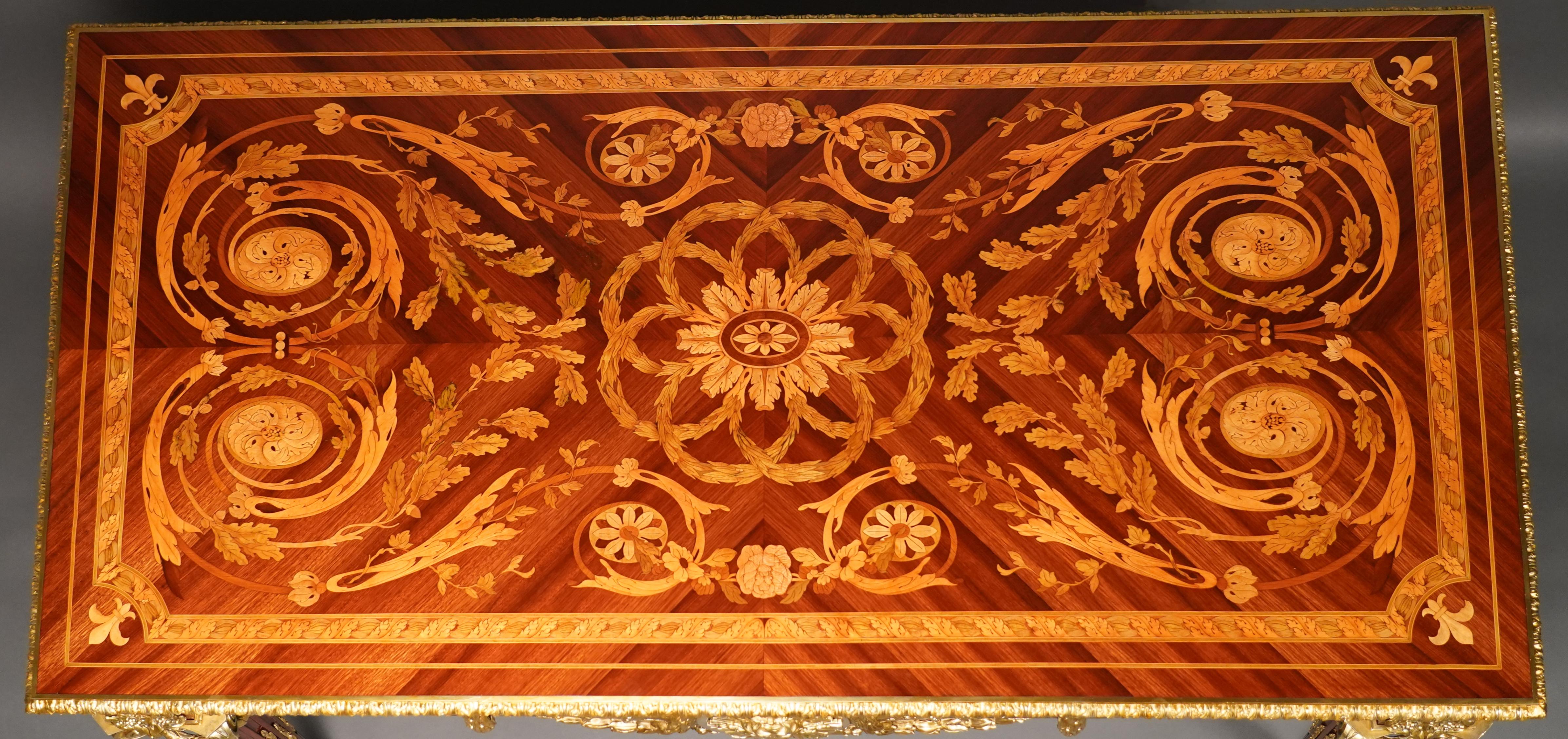 Spectacular Louis XVI Style Center Table, France, circa 1880 In Good Condition For Sale In PARIS, FR