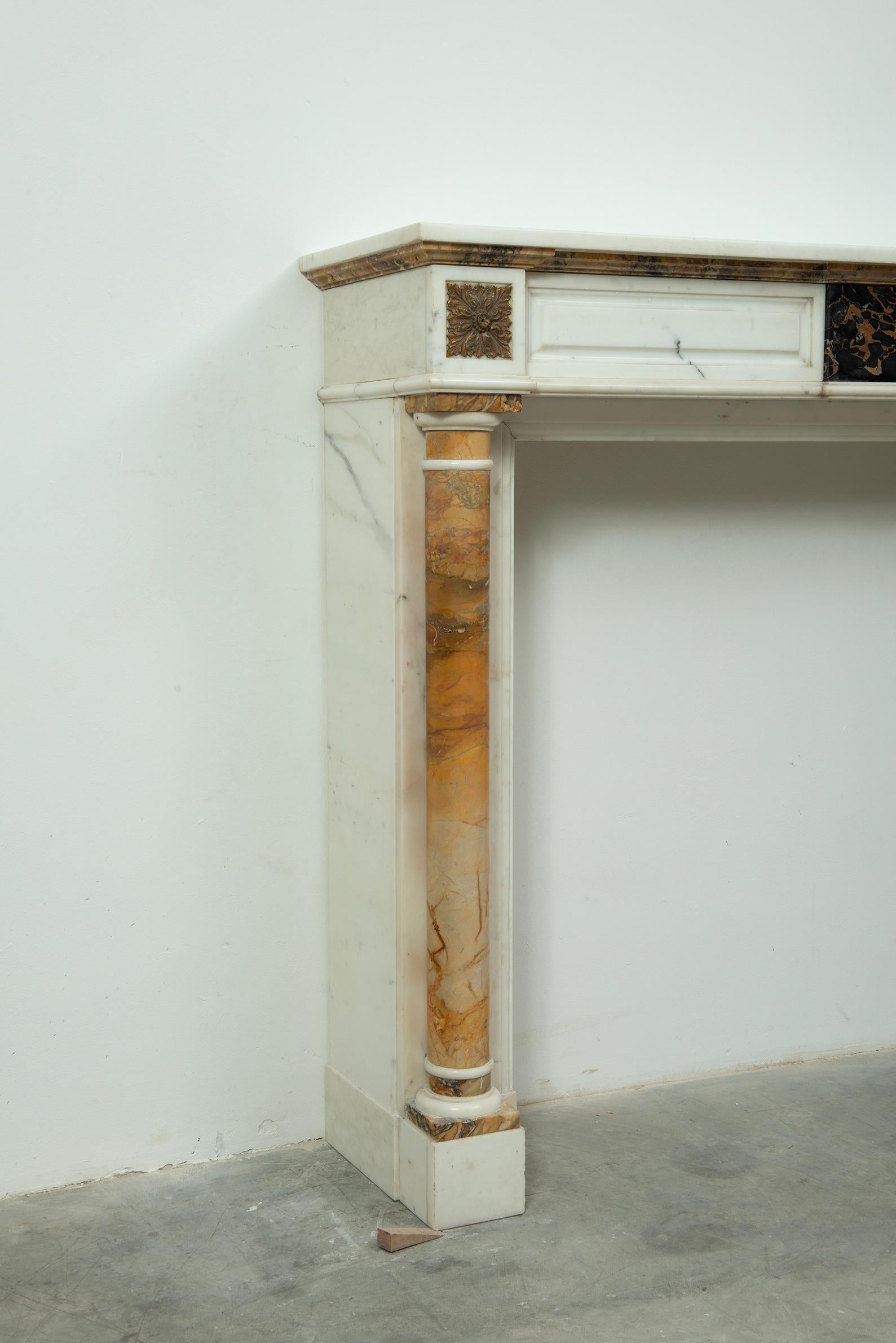 Spectaculaire cheminée à colonnes à la française en vente 7