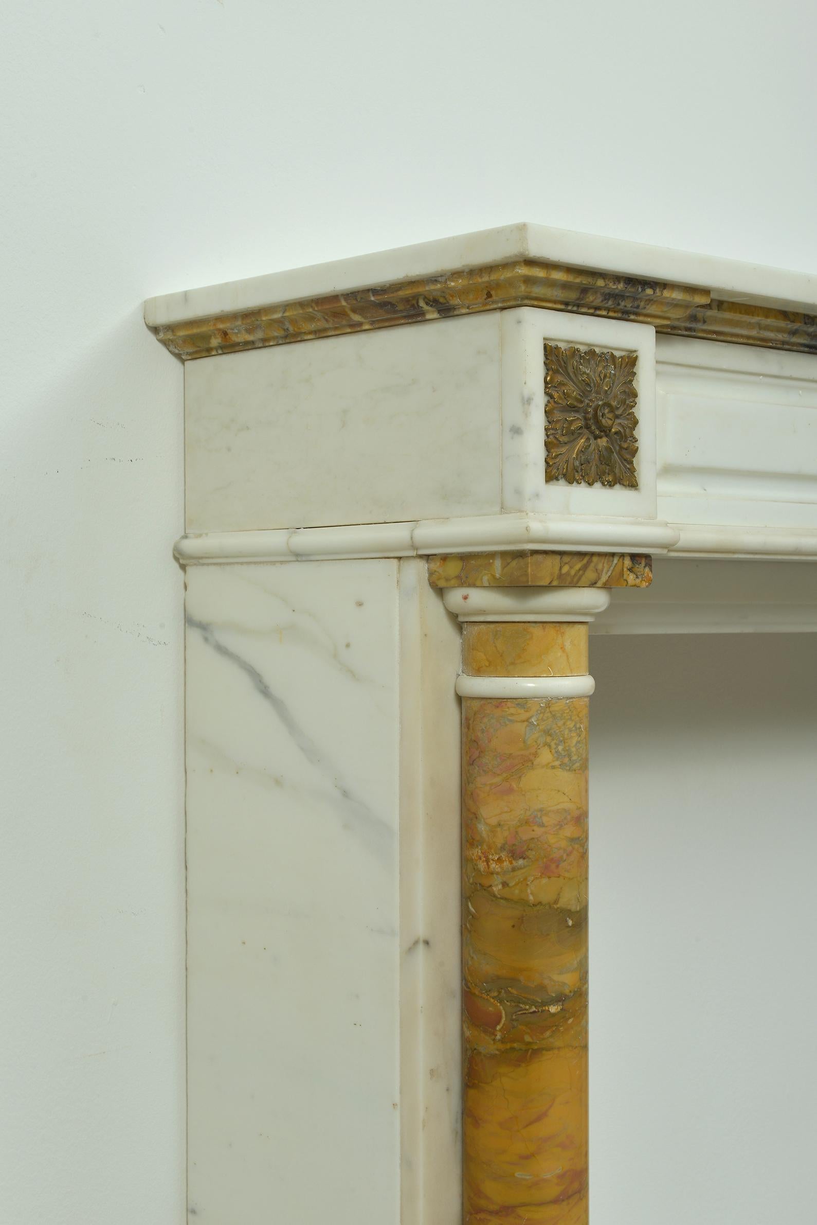 Spectaculaire cheminée à colonnes à la française en vente 9