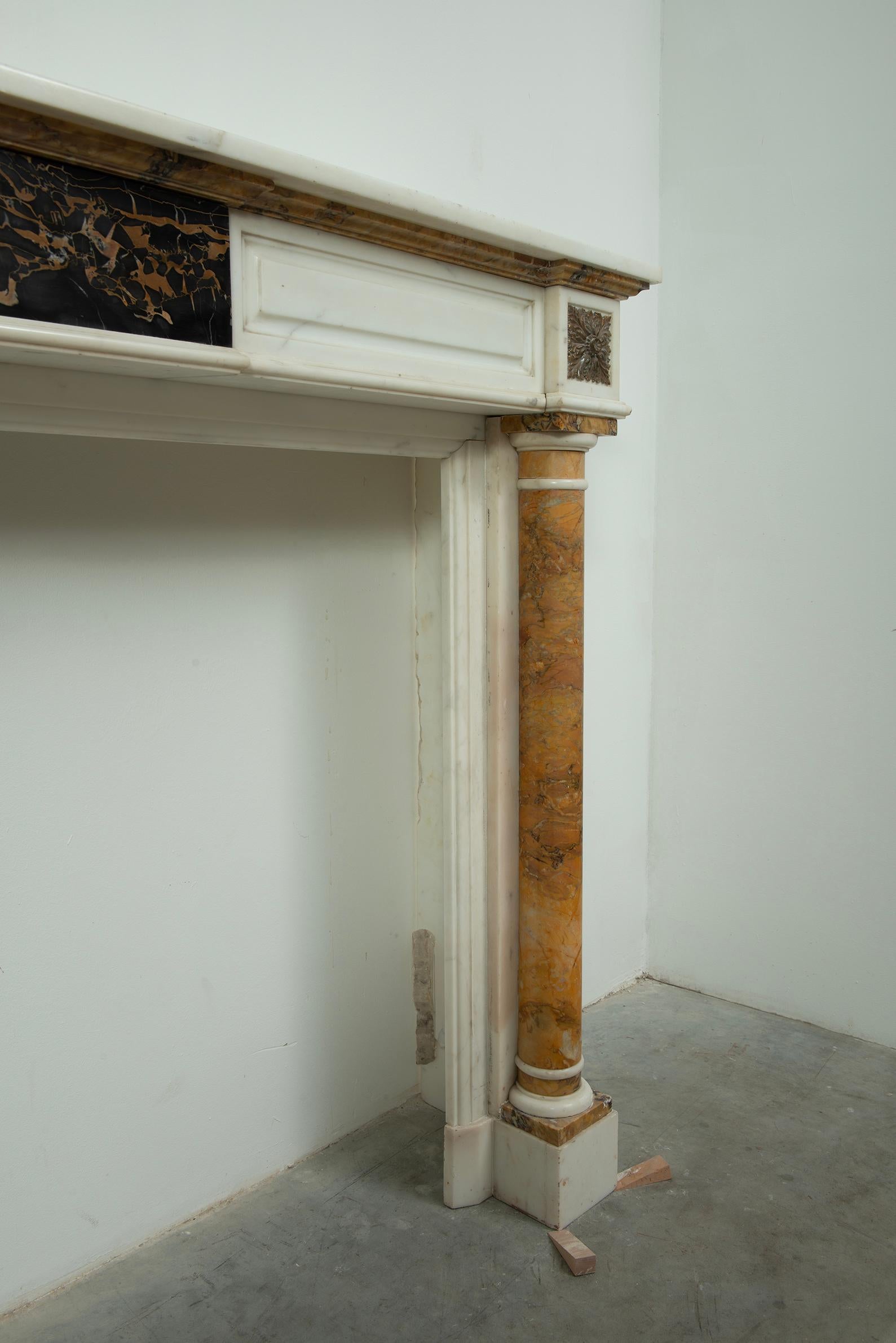 Spectaculaire cheminée à colonnes à la française en vente 11