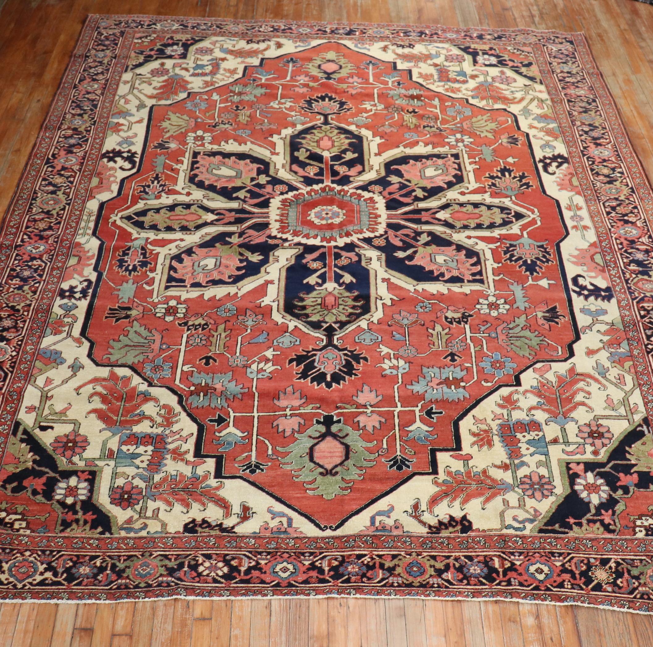 Spectacular Connoisseur Caliber Antique Persian Heriz Serapi Rug In Good Condition In New York, NY