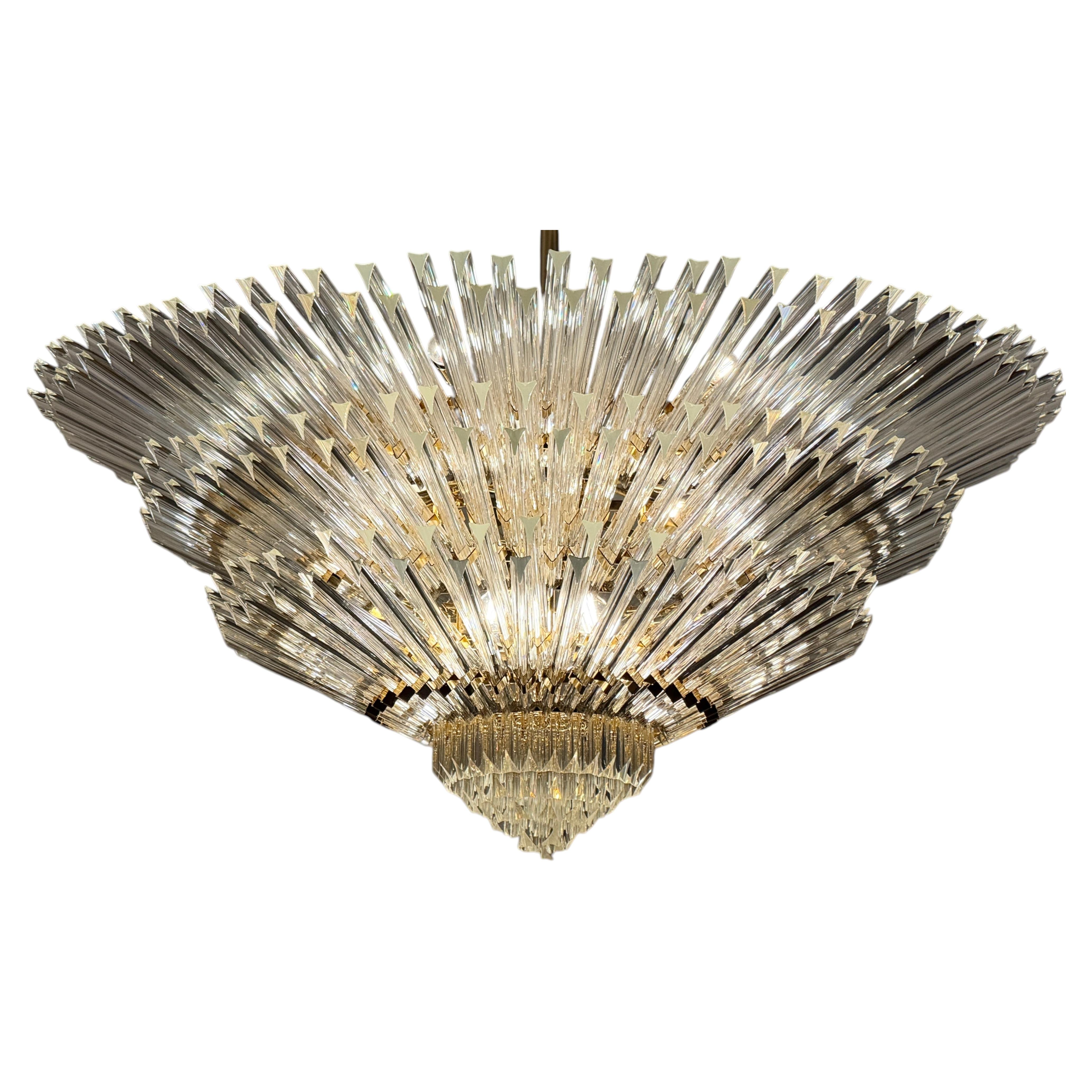 Spektakuläre Contemporary Italian Murano Glass Triedi Ceiling Light