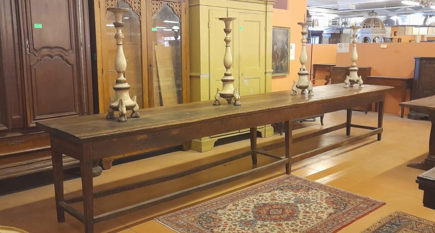 spectacular
spectacular convent walnut table

long table in convent walnut.
The top consists of only two 5 cm thick boards with a nice framed edge.
5 meters long X 75 cm
it is never restored.
First patina
Second half 700.


 