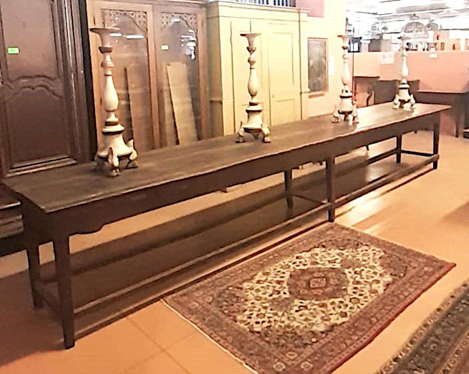 Spectacular Convent Table, in Walnut In Good Condition For Sale In Cesena, FC